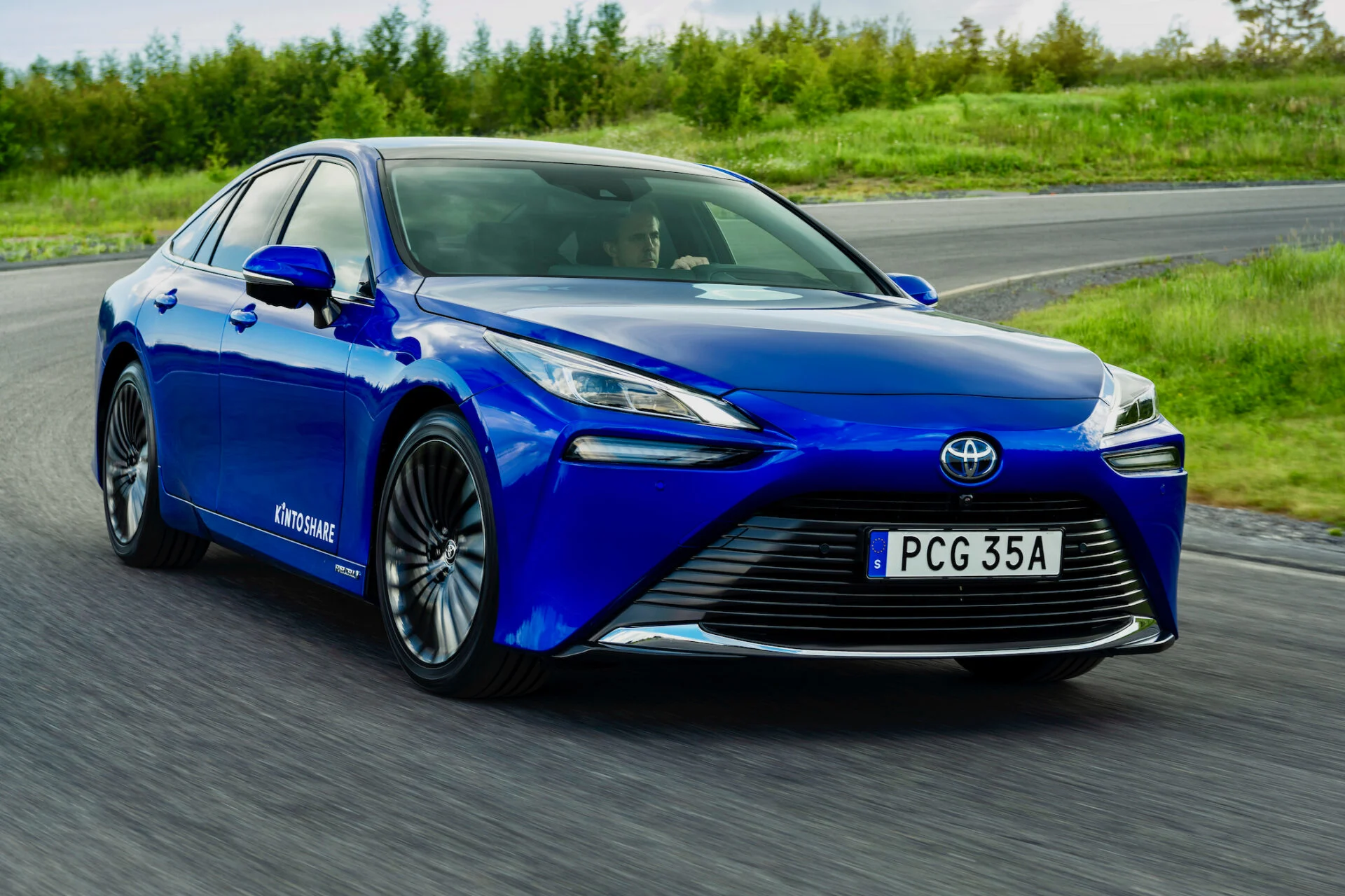 Toyota Mirai 01