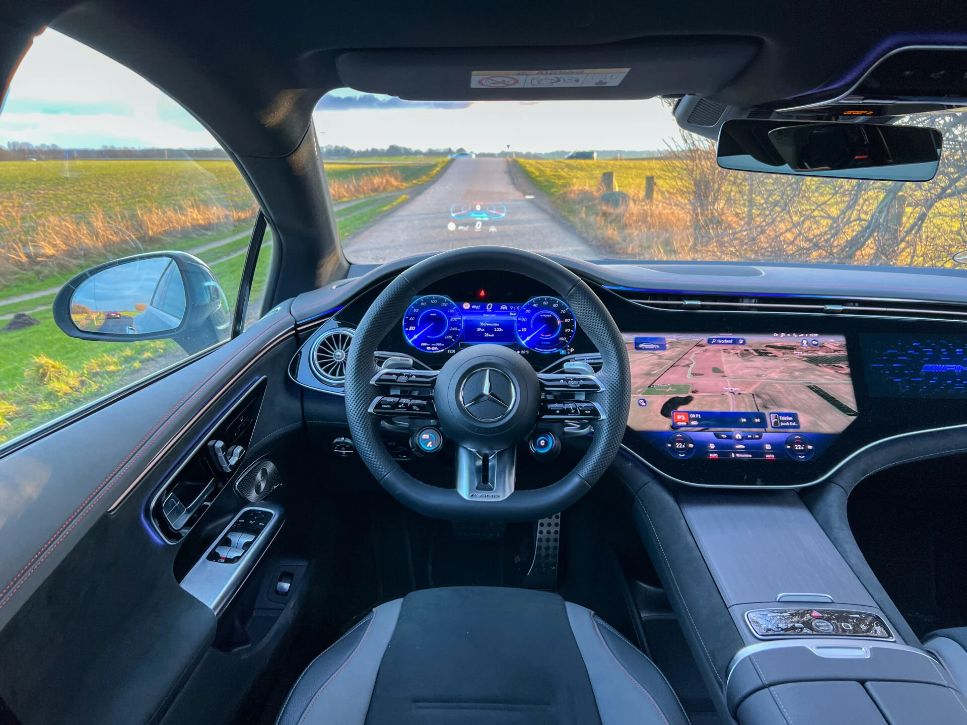 Nio ET7 vs MB EQE-70