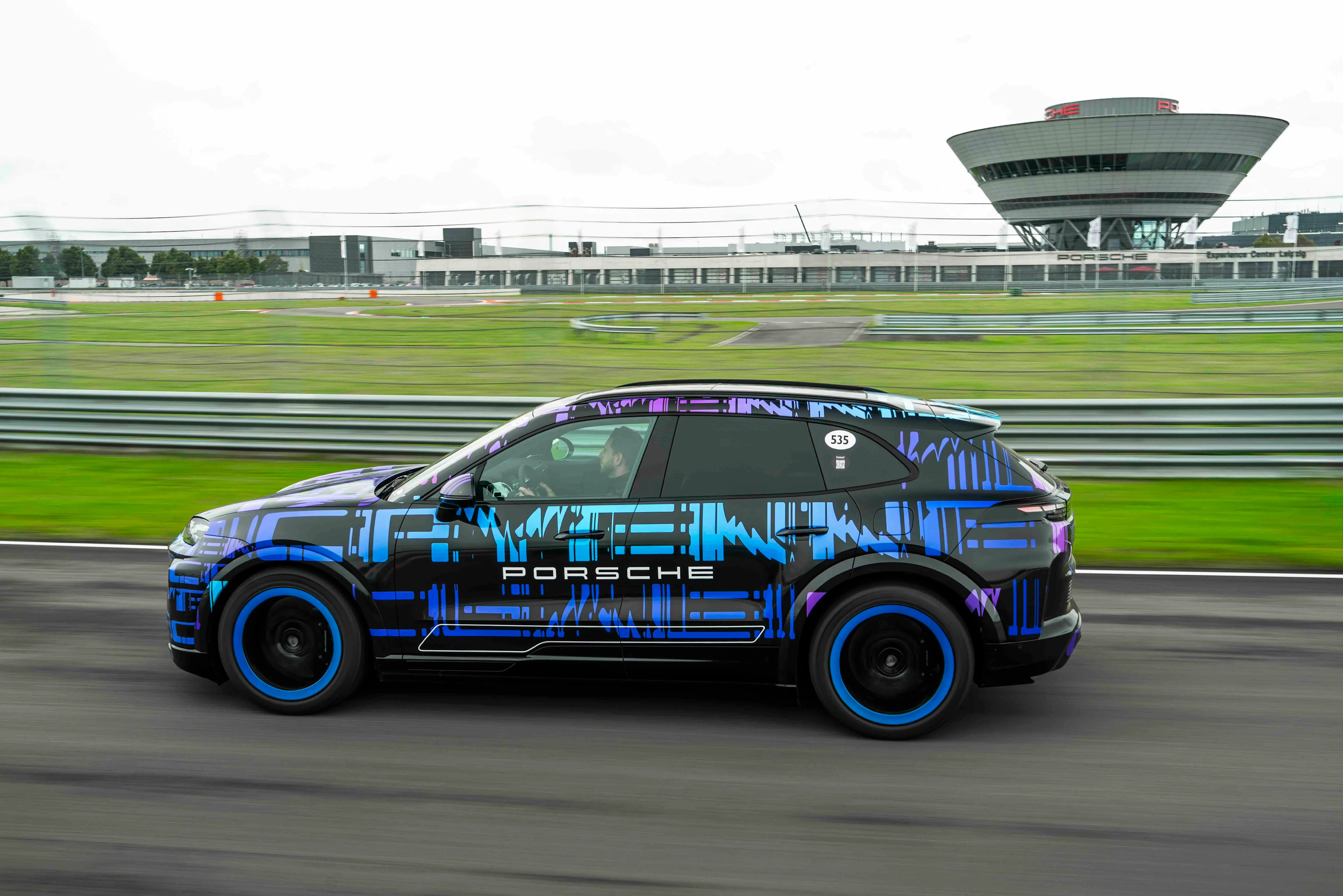 Porsche Cayenne Electric