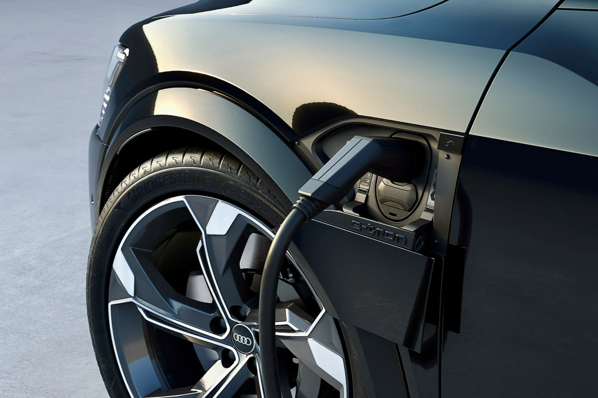 Audi SQ8 e-tron quattro