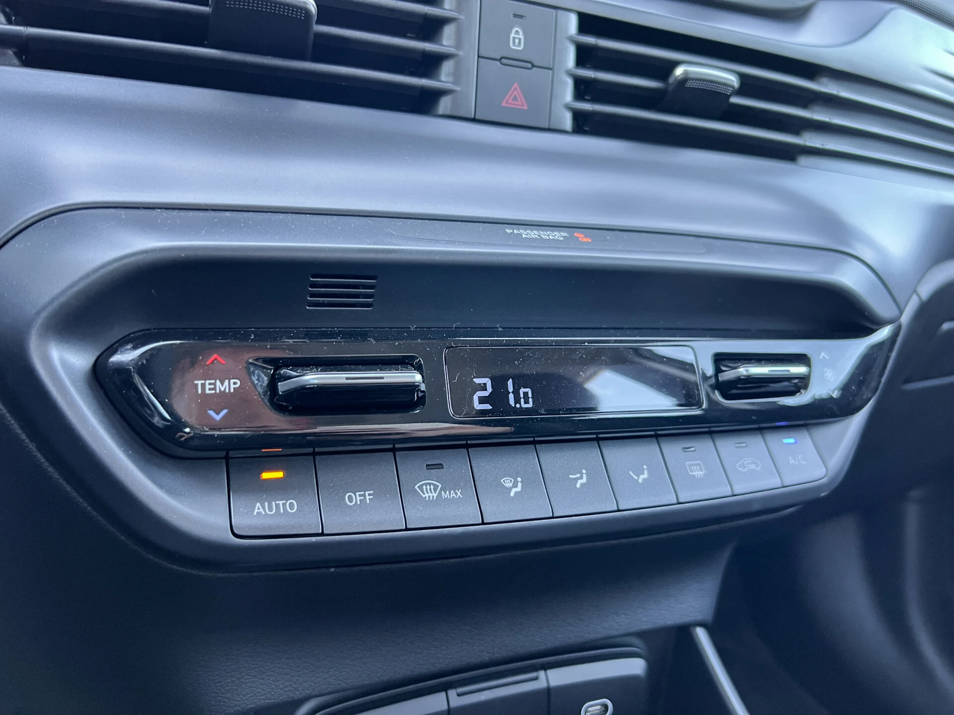 Hyundai-i20-13