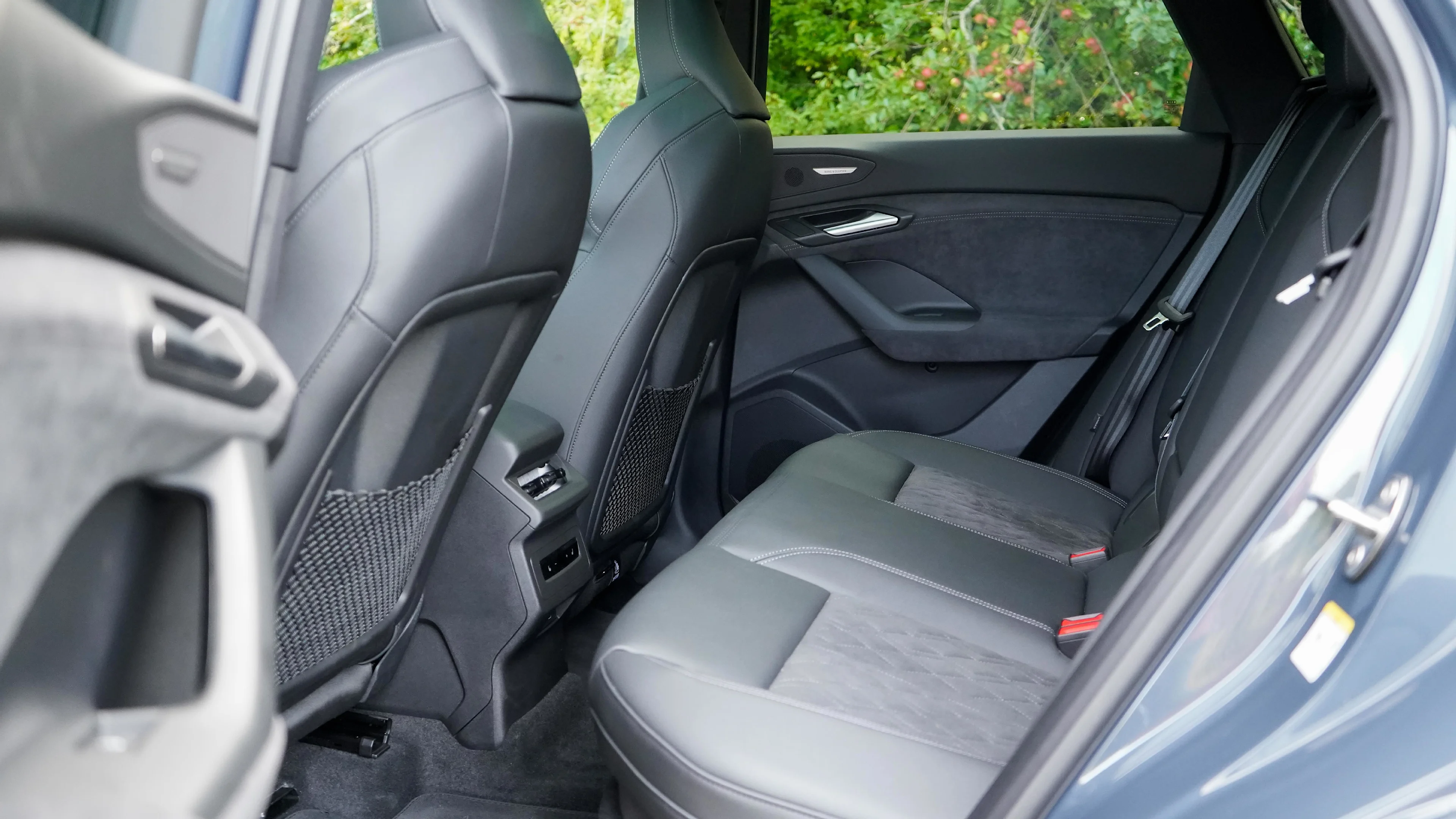 Audi Q6 e-tron Sportback-highres-17