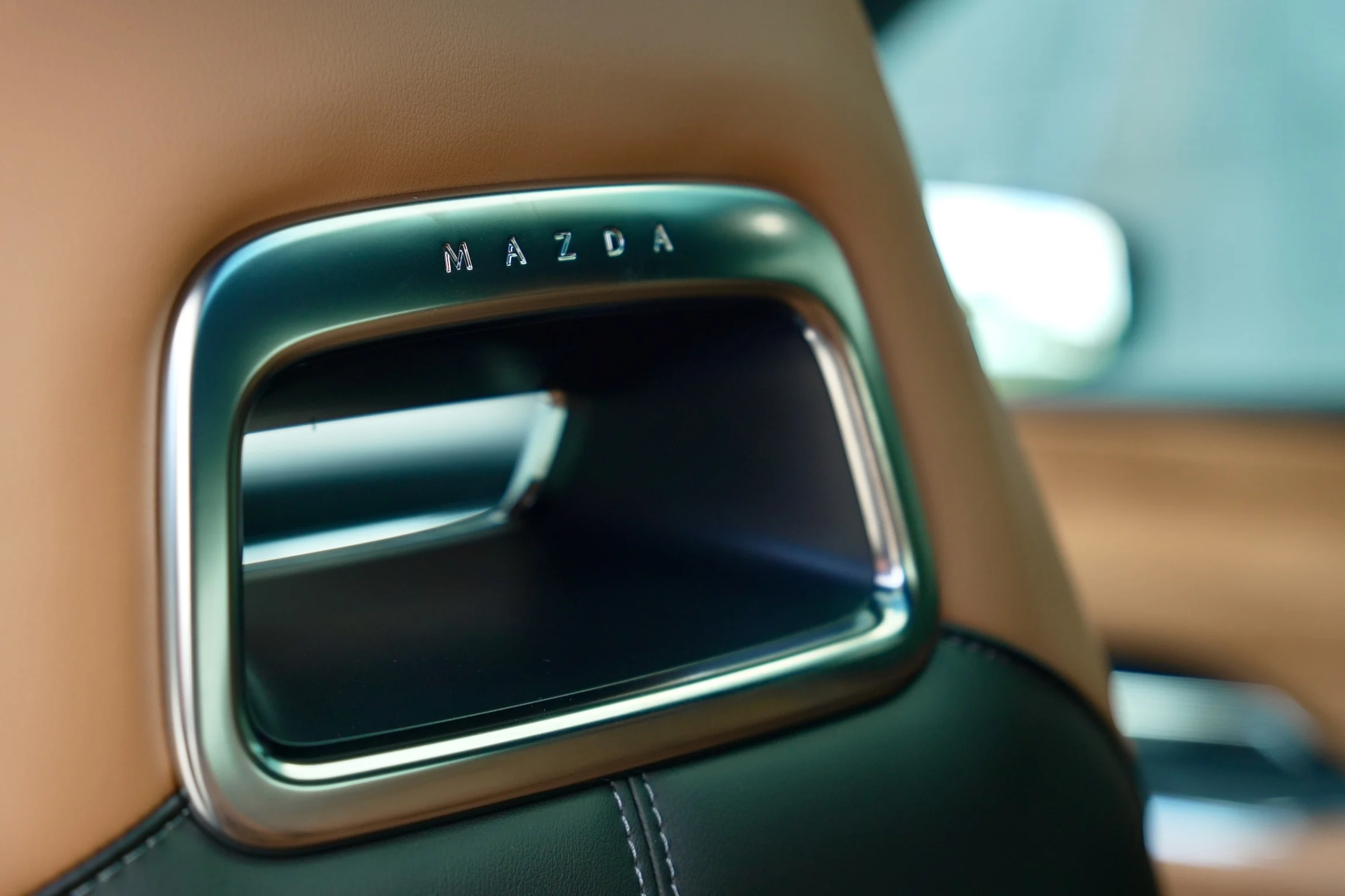 STORTEST Mazda 6e Tesla Model 3 VW ID.7 MBB5295
