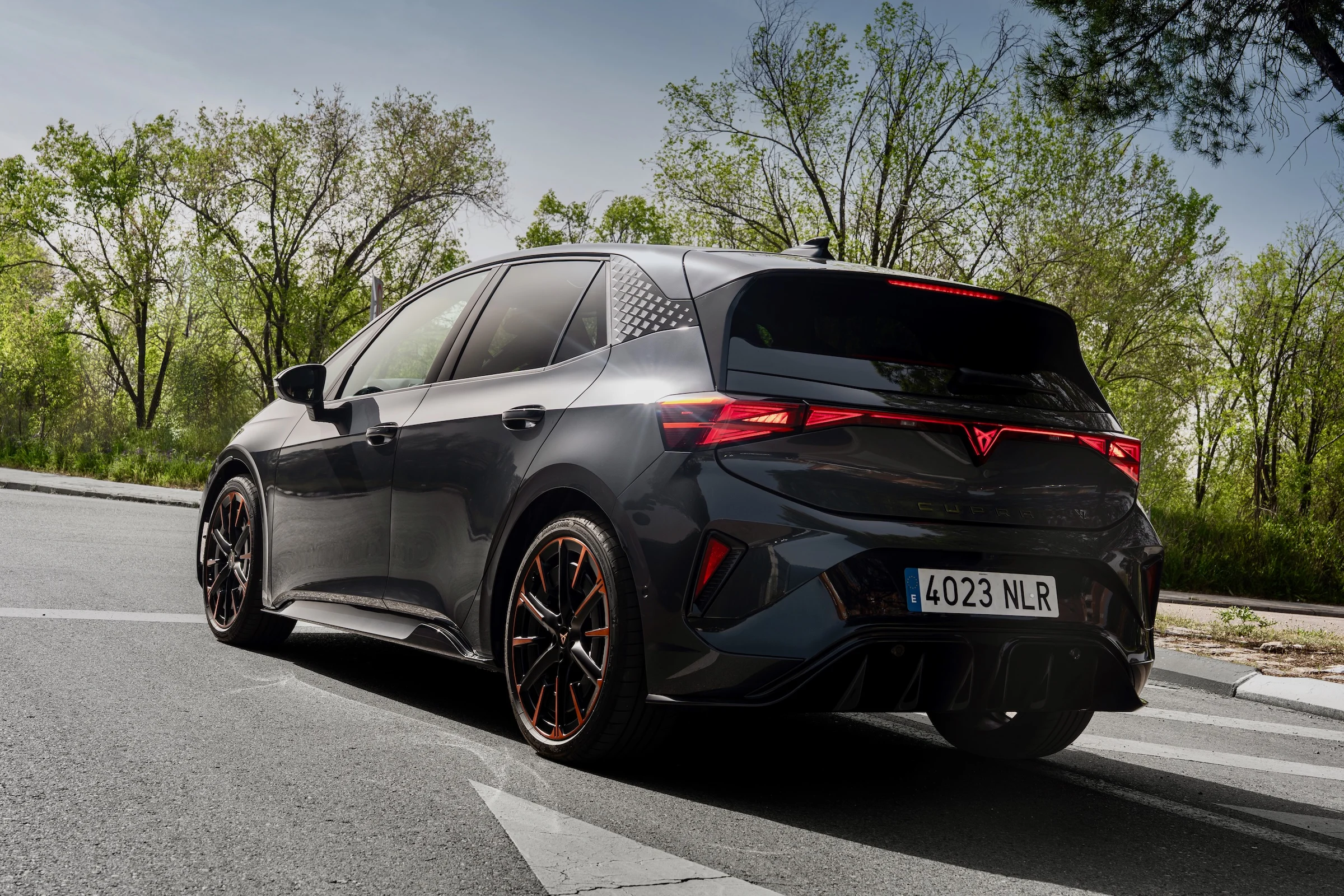 038 The-new-CUPRA-Born-hits-the-roads-with-pure-electric-performance HQ