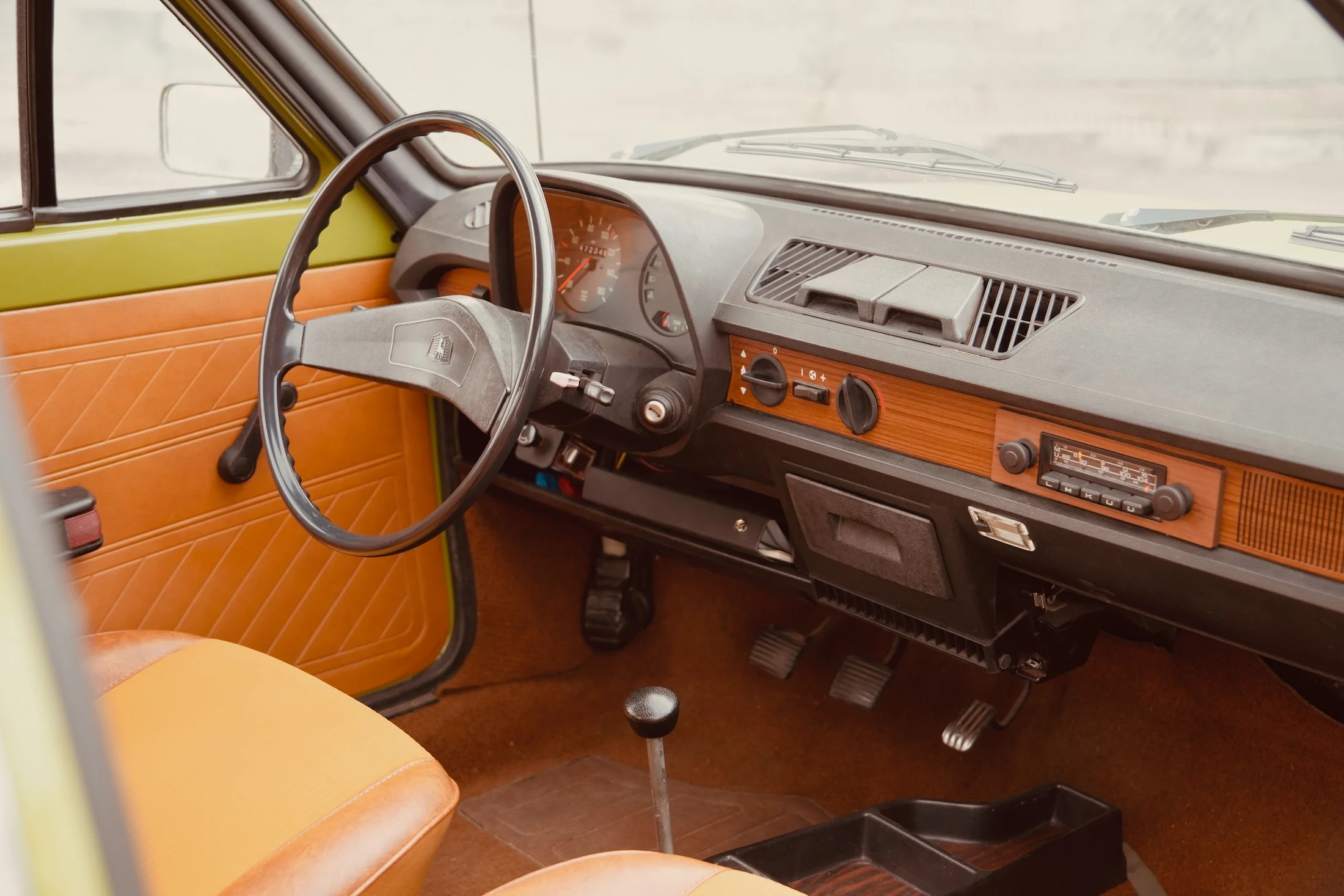 VW Polo L 1975 MBB 03475
