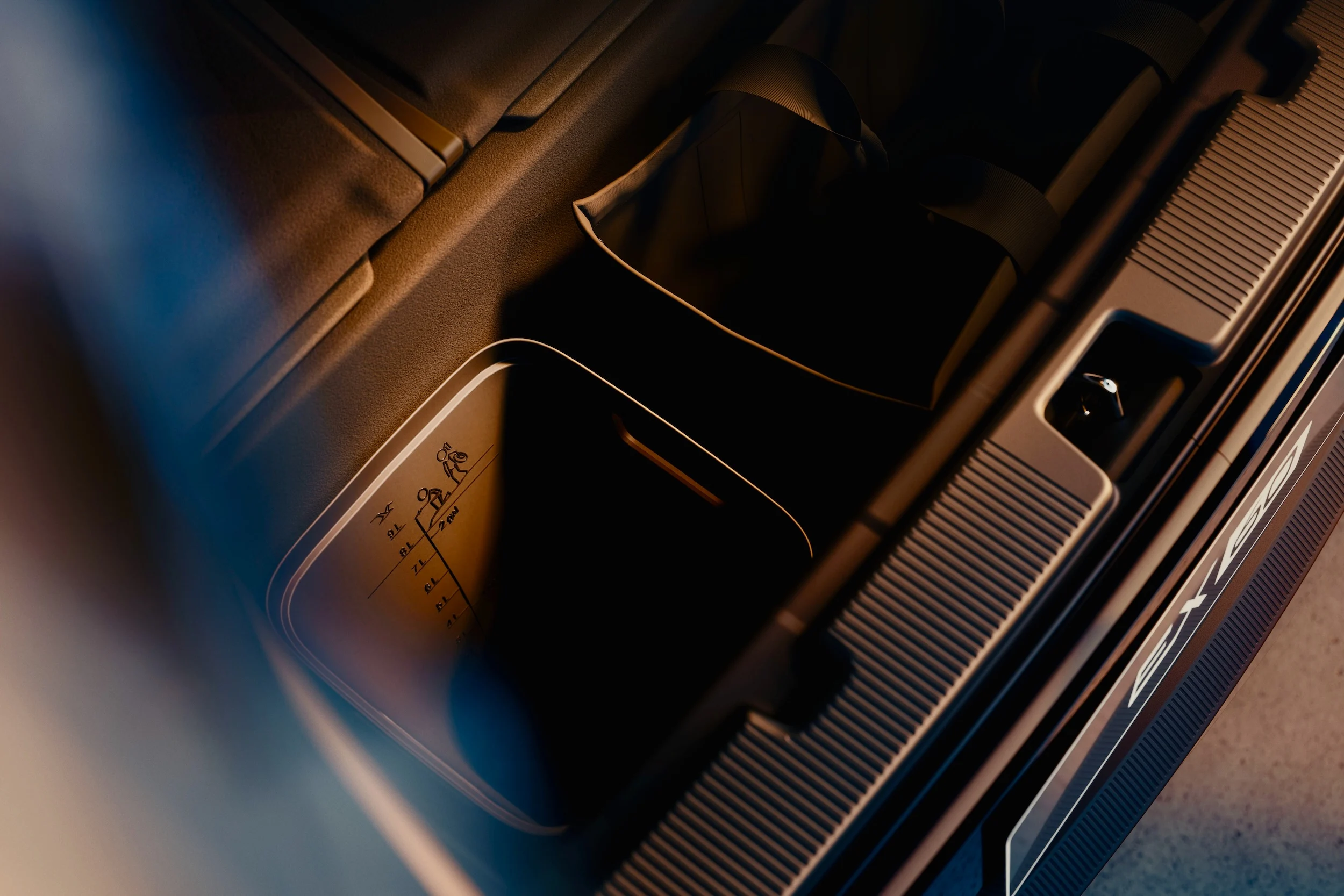 EX60 Interior Smart Storage