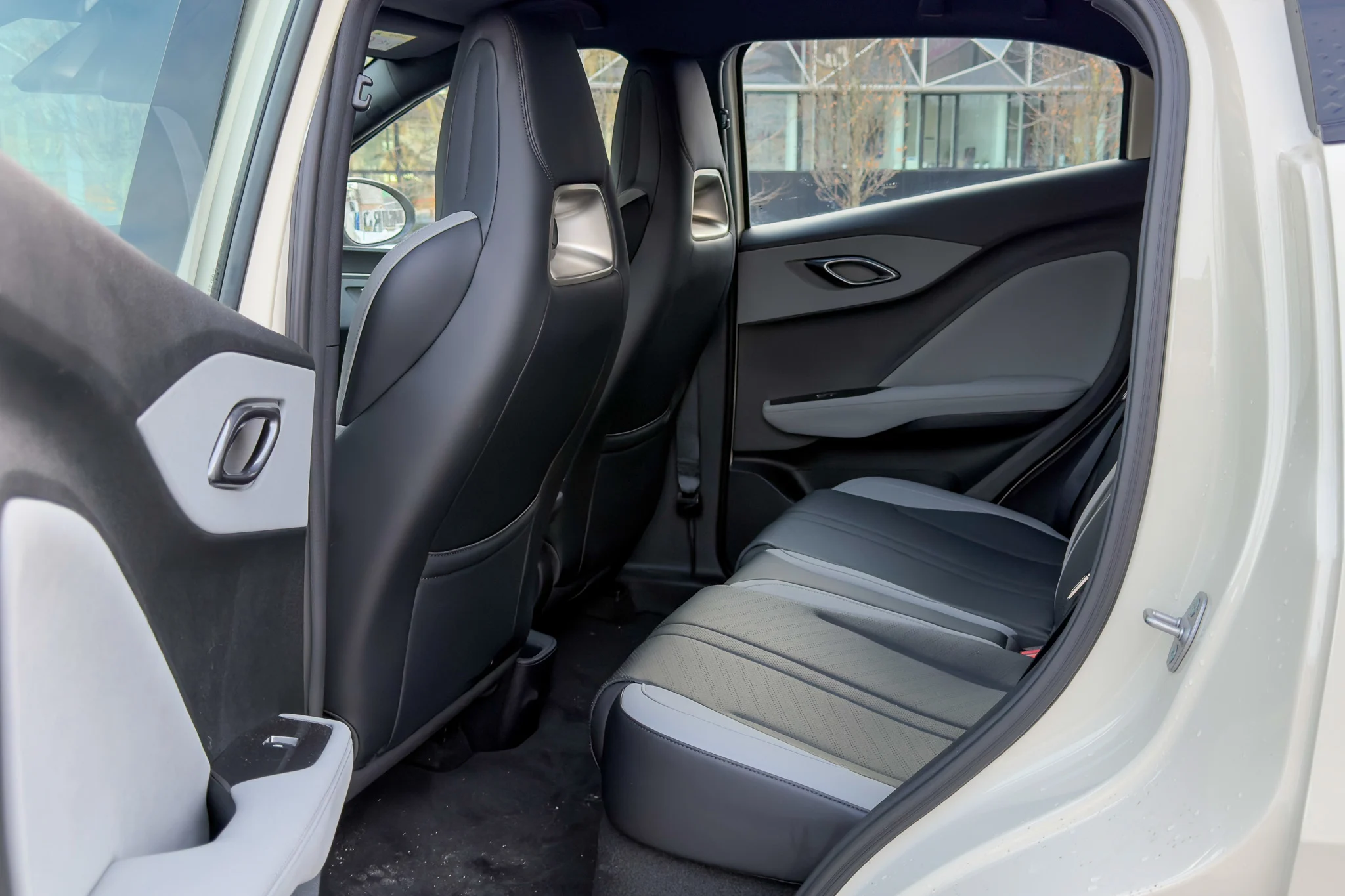 BYD Dolphin Surf - interiør-8