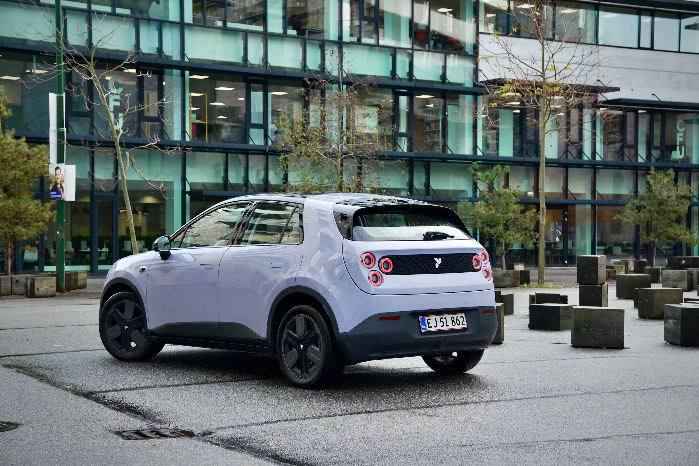 TEST Firefly MBB 570