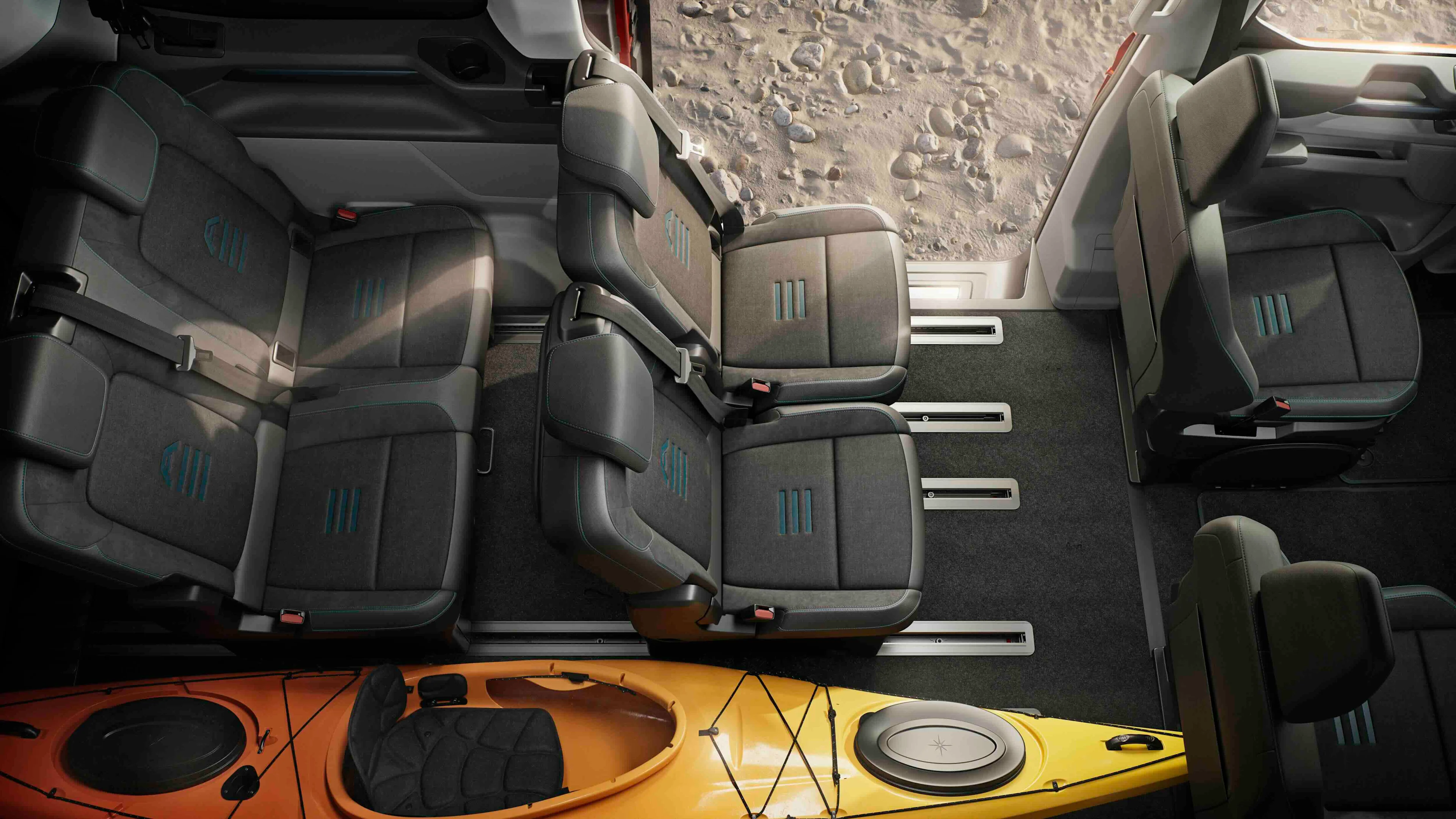 FORD TOURNEO ACTIVE INTERIOR 07