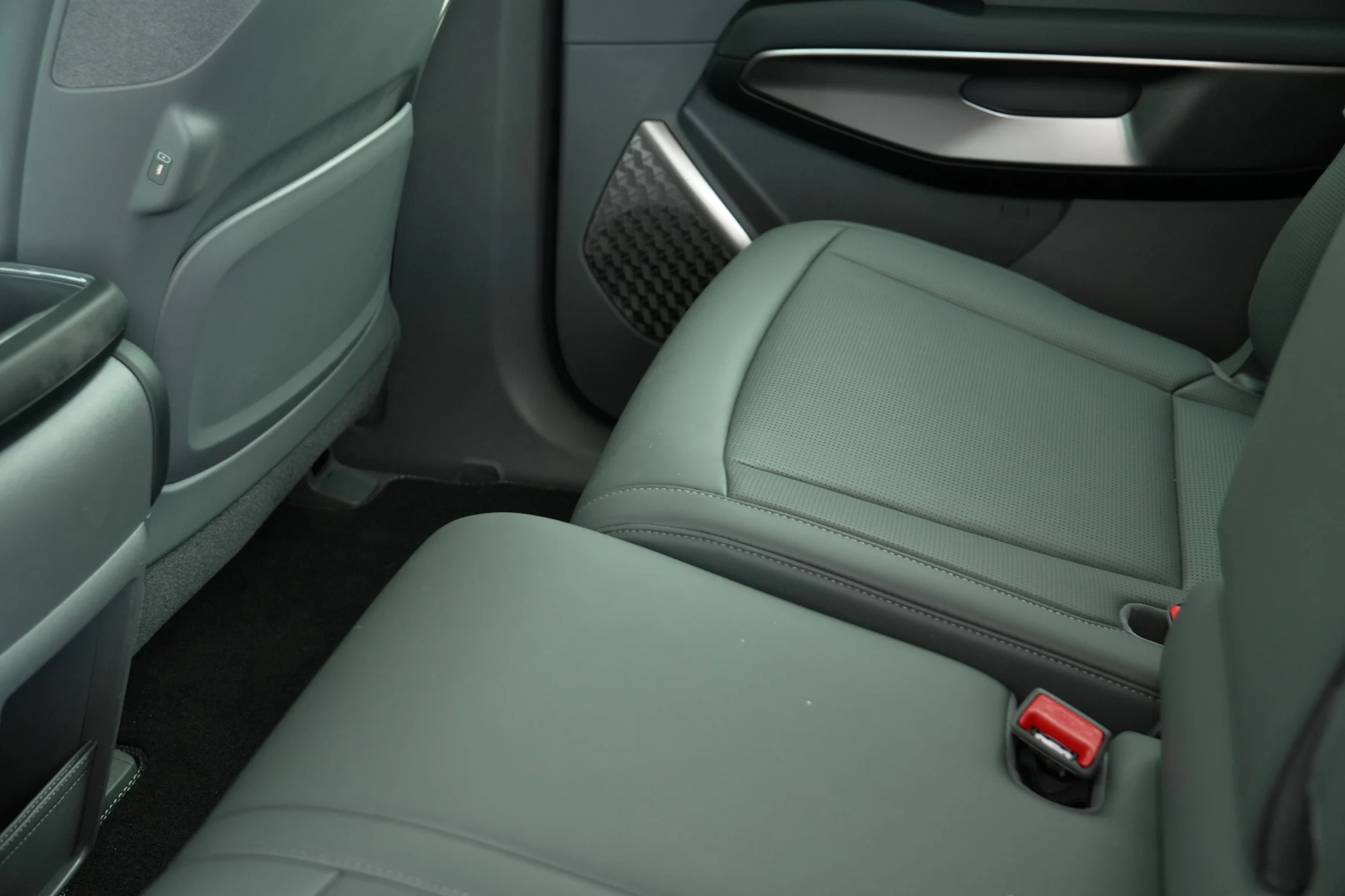 TEST Kia EV9 SR MBB 736