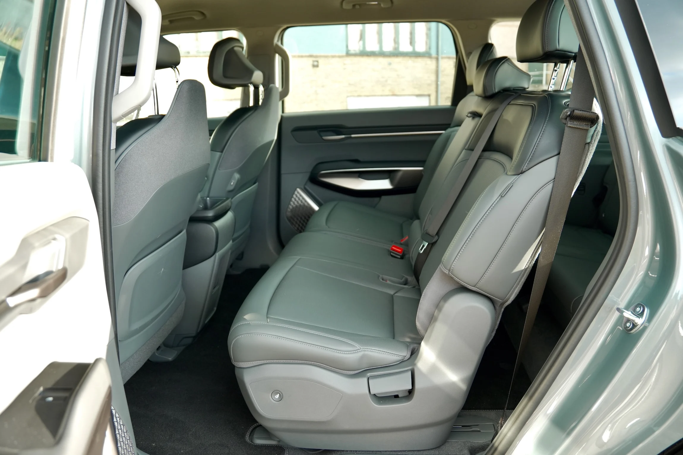 TEST Kia EV9 SR MBB 731