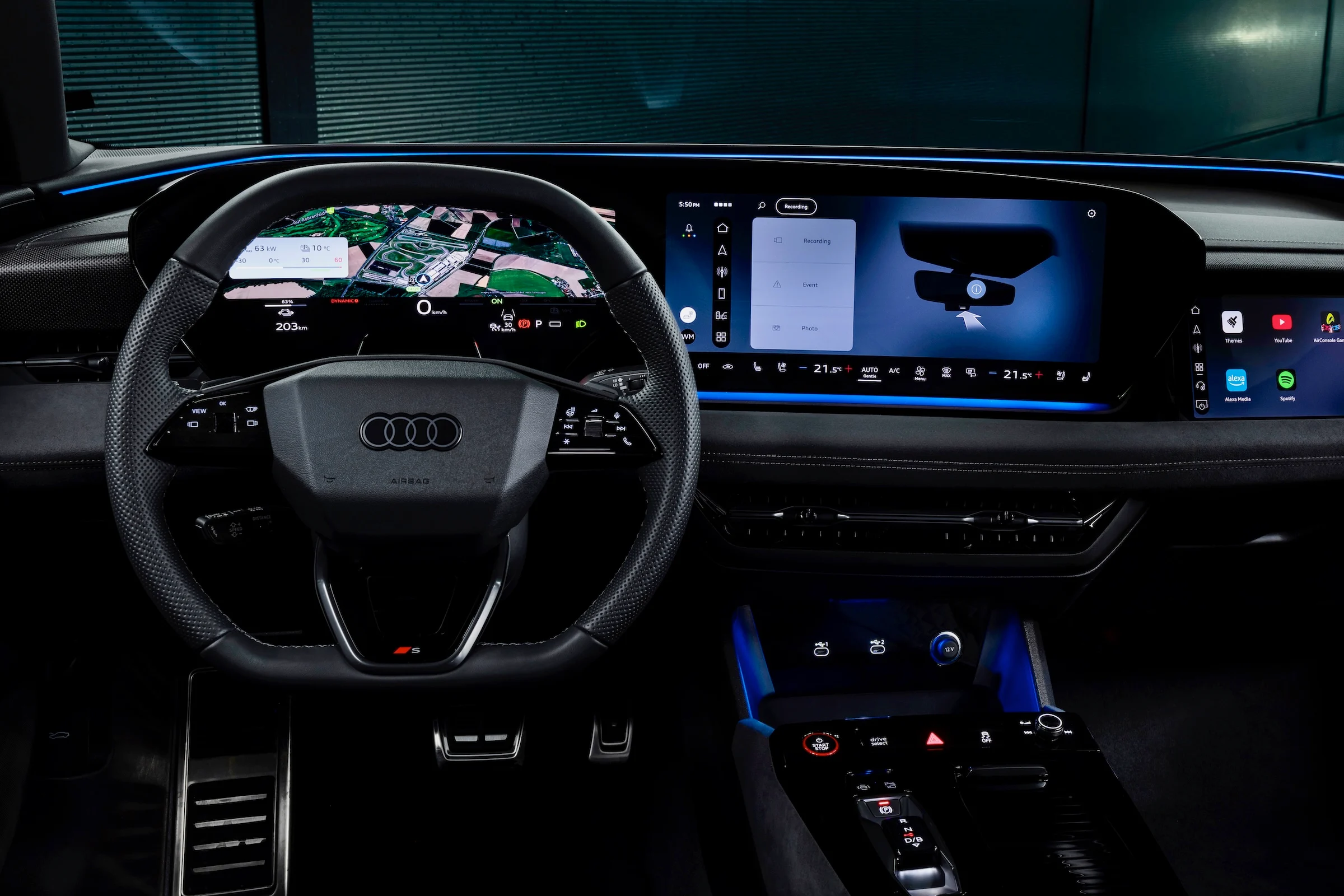 Audi e-tron 31 large