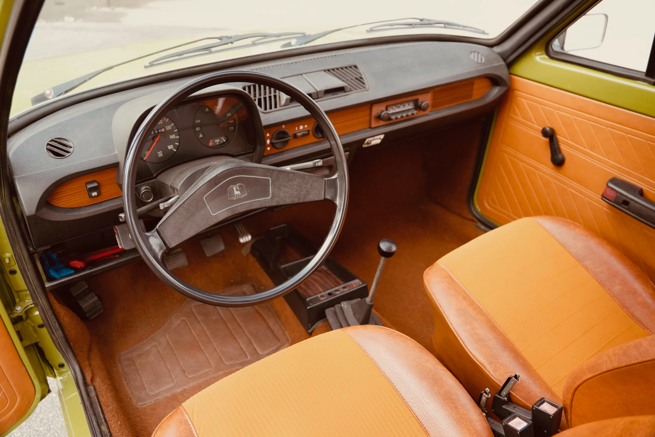 VW Polo L 1975 MBB 03471