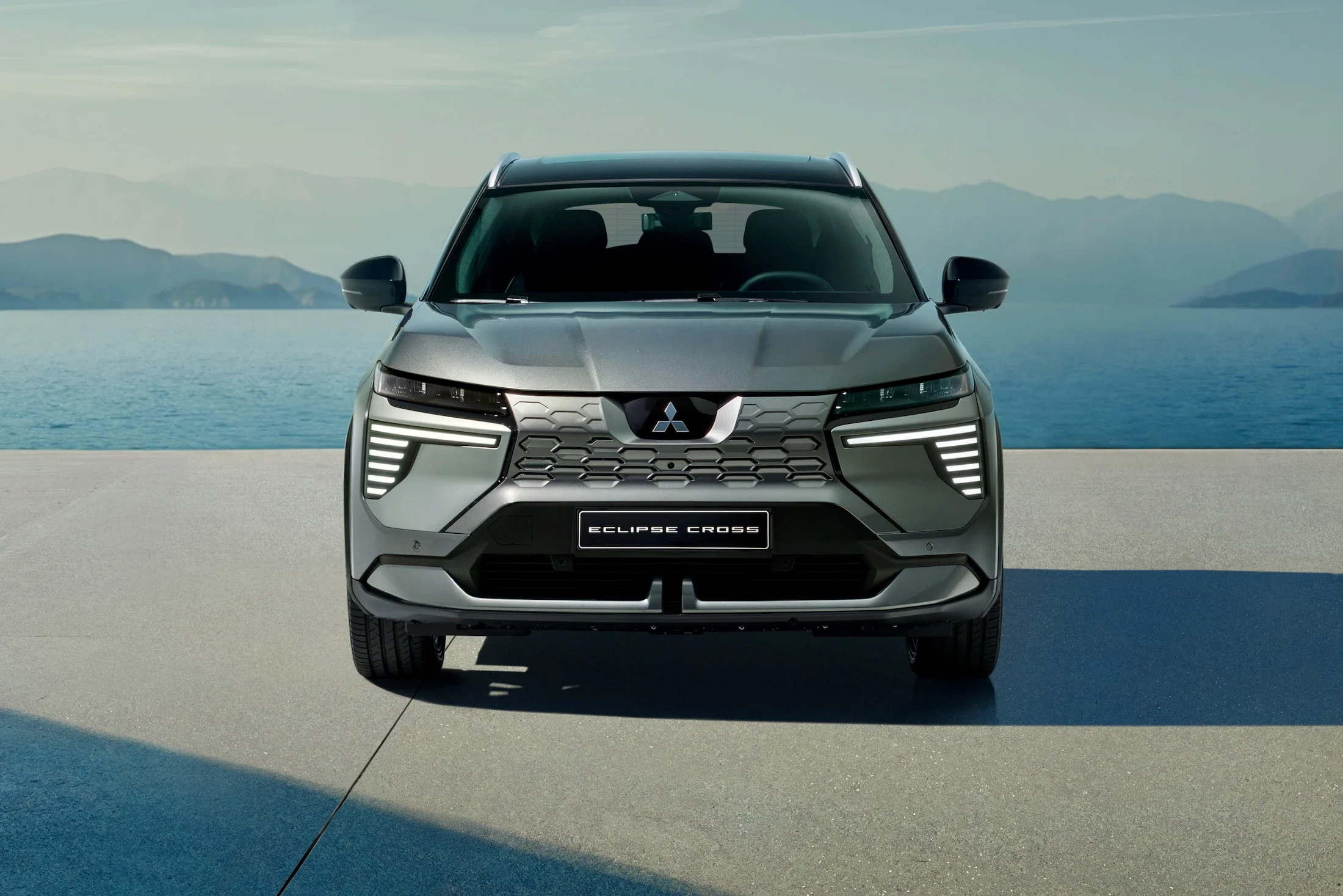 Eclipse Cross 002