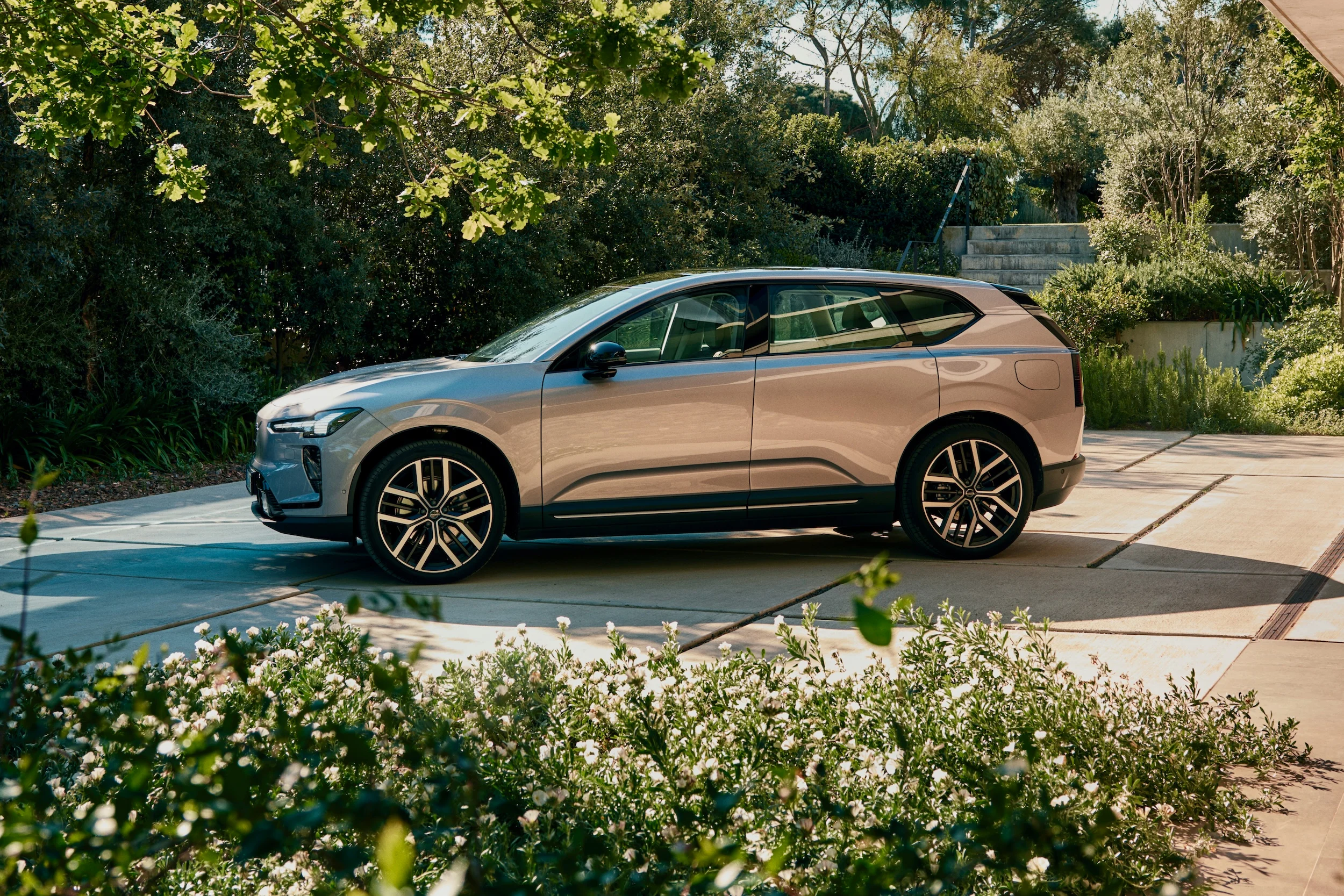 Volvo EX60 9 (Volvo EX60 )
