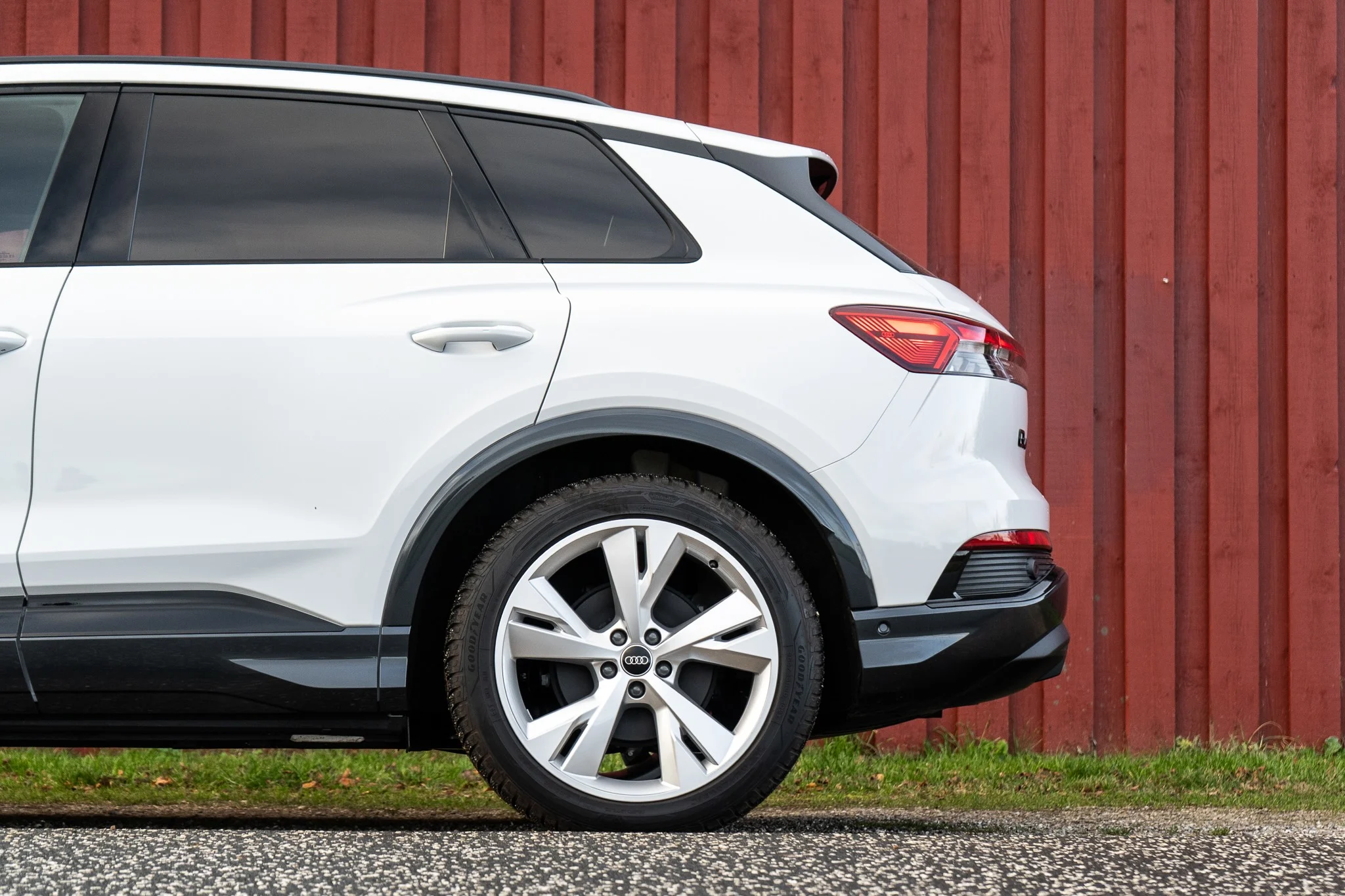 Audi Q4 E-Tron 45 S Line-24