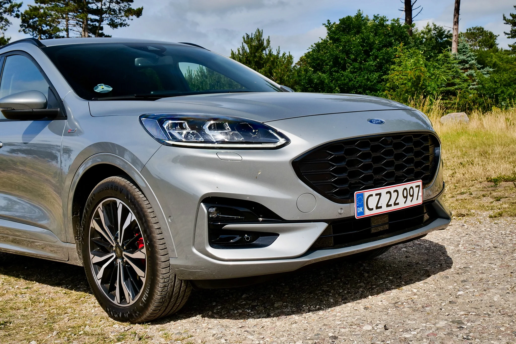 Ford Kuga Hybrid – Eksteriør (1)