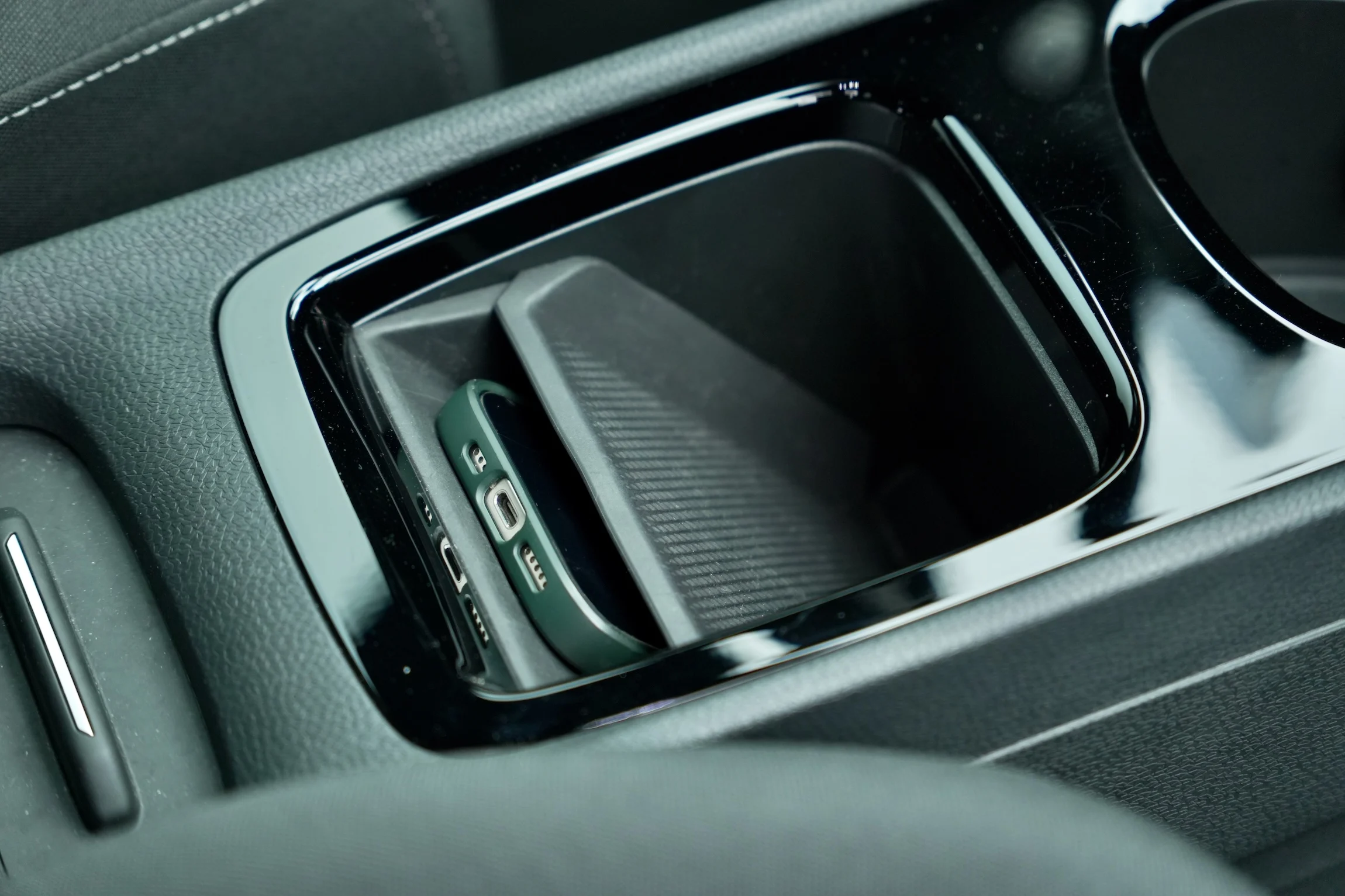 Kia EV4 LR vs VW ID.3 Max+ MBB133