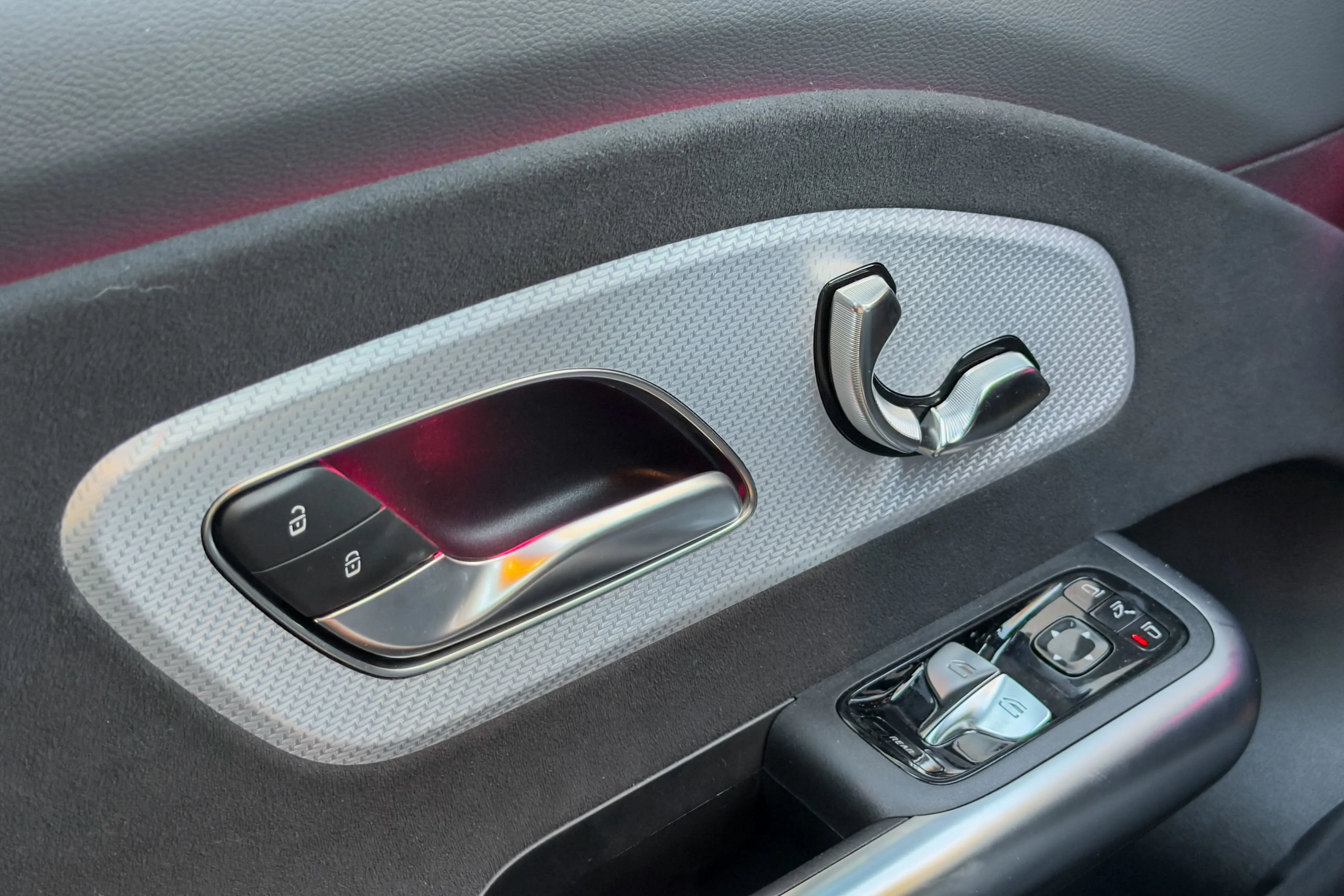 Mercedes-Benz CLA EQ-16