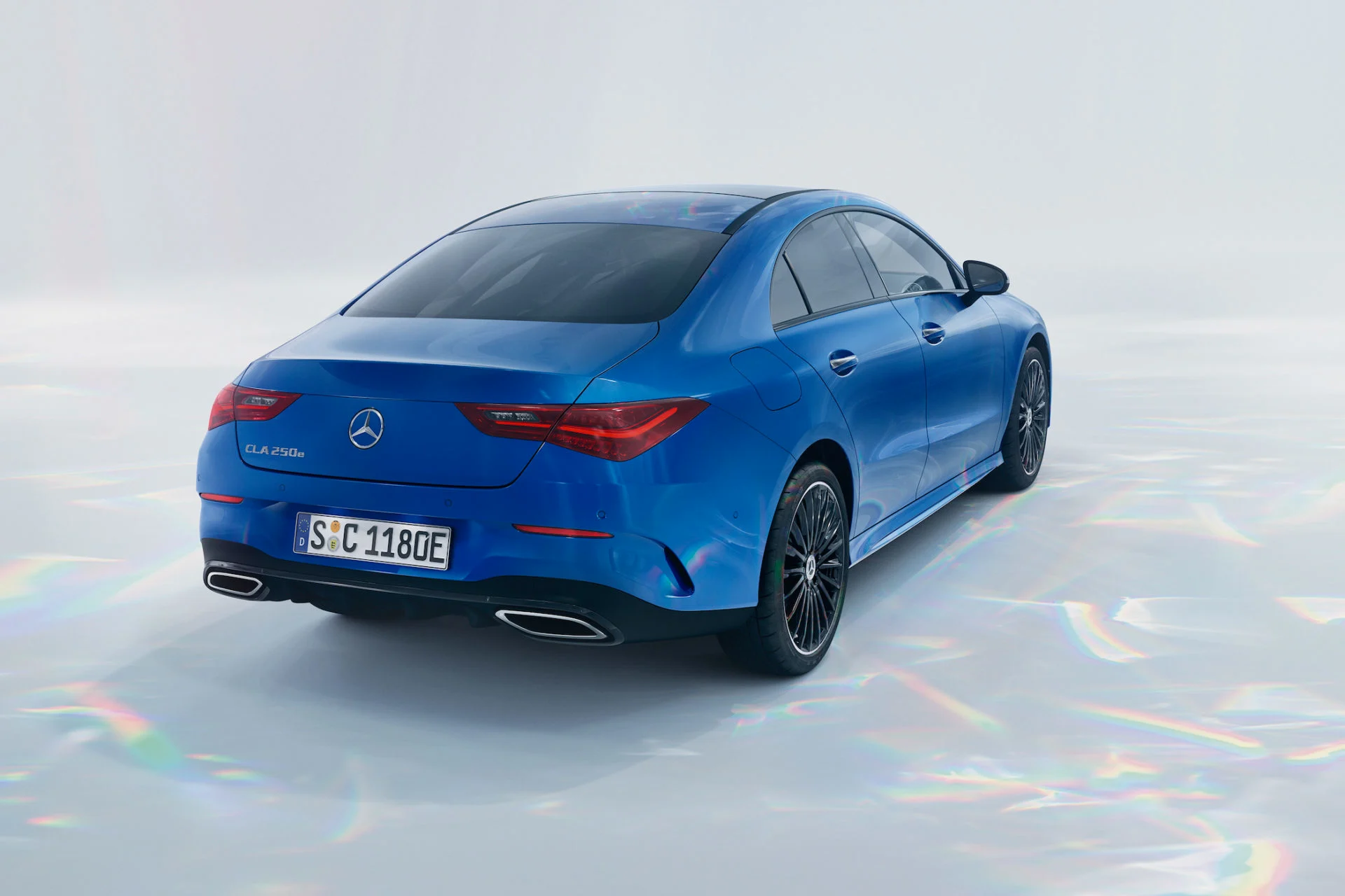 Express your drive: der neue Mercedes-Benz CLA und CLA Shooting BrakeExpress your drive: the new Mercedes-Benz CLA and CLA Shooting Brake