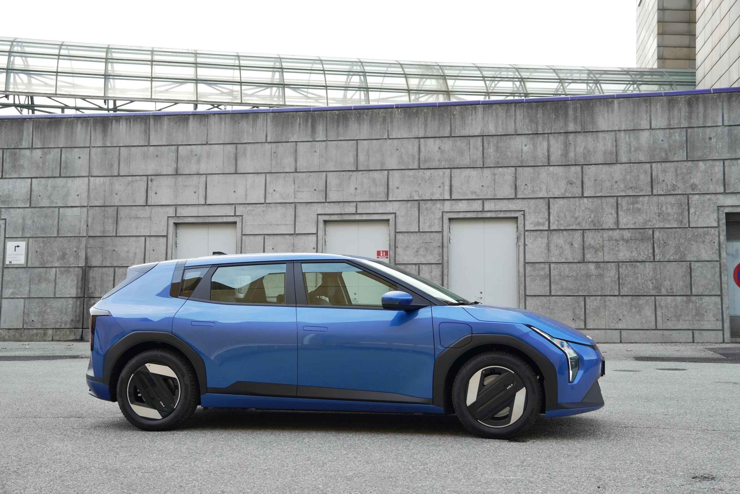 TEST Kia EV4 LR Access MBB 932