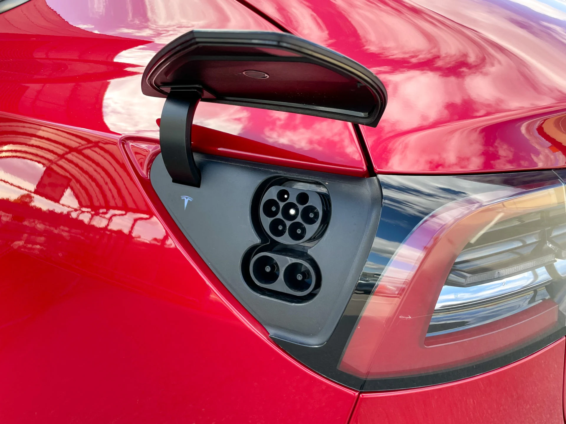 Tesla Model 3 (9)