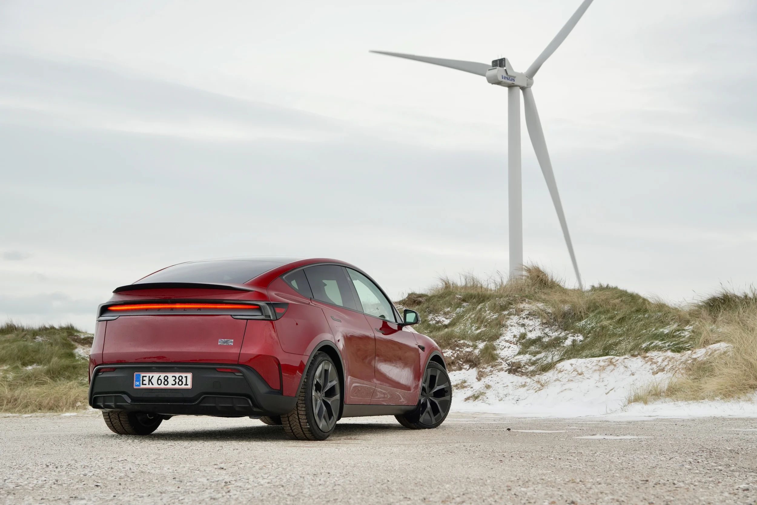 TEST Tesla Model Y Performance MBB 7952