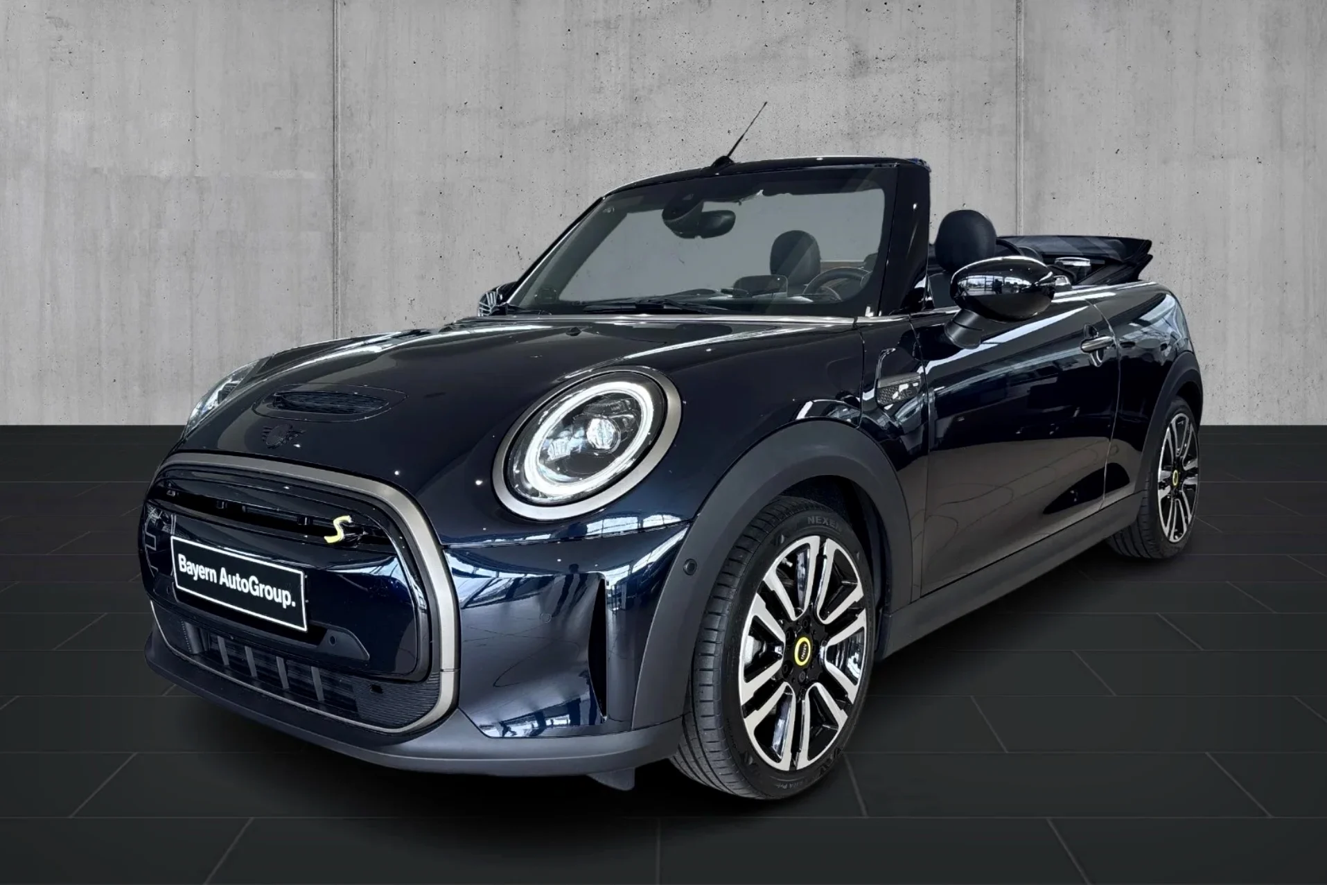 Mini Cooper SE Cabriolet 2025-09-30 kl. 23.07.47