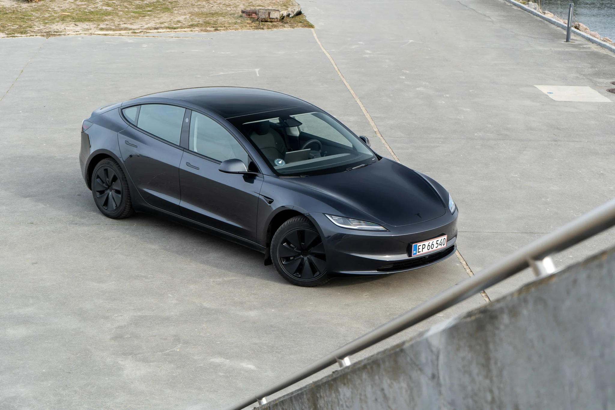 Tesla Model 3 RWD-11