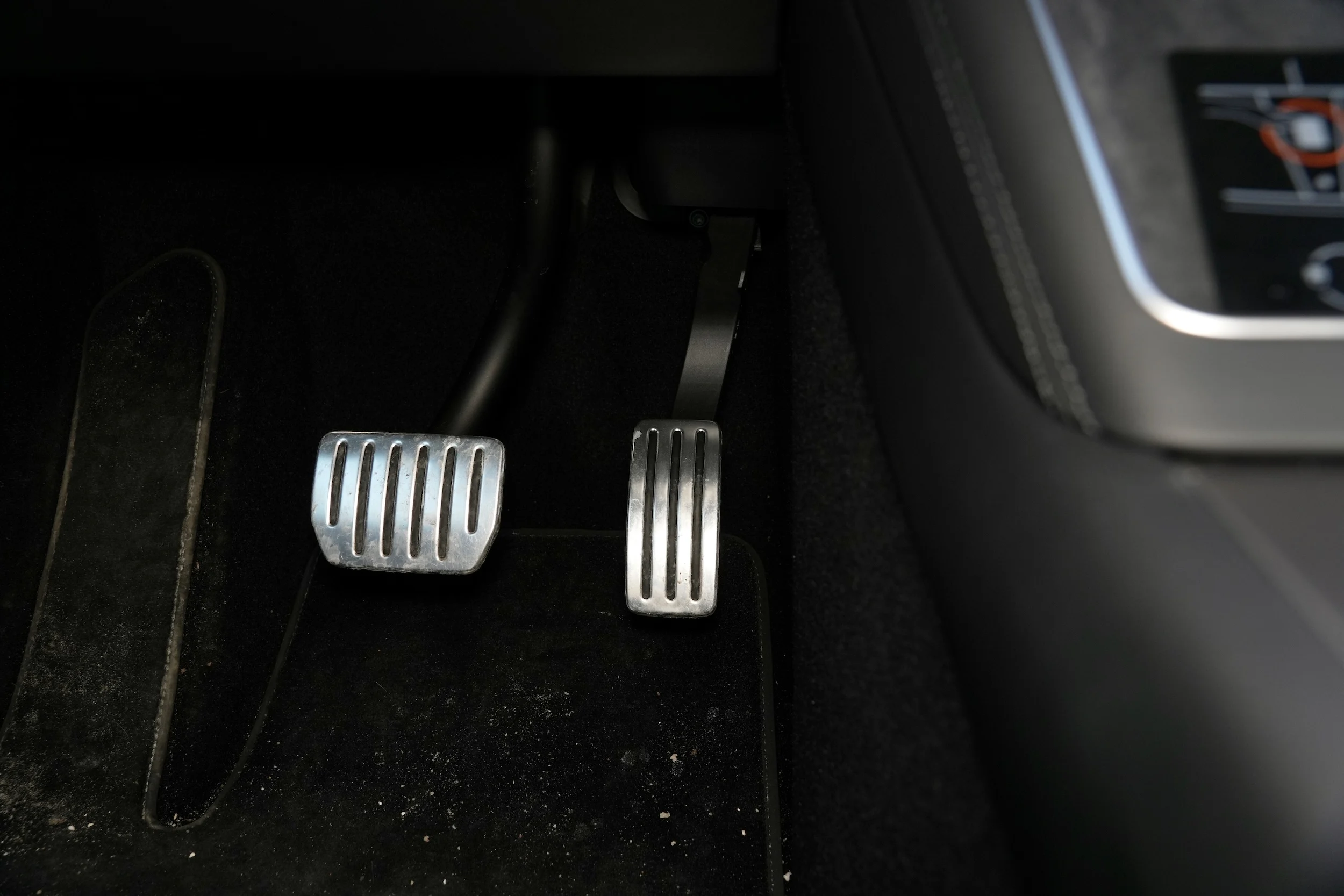 TEST Tesla Model Y Performance MBB 8072