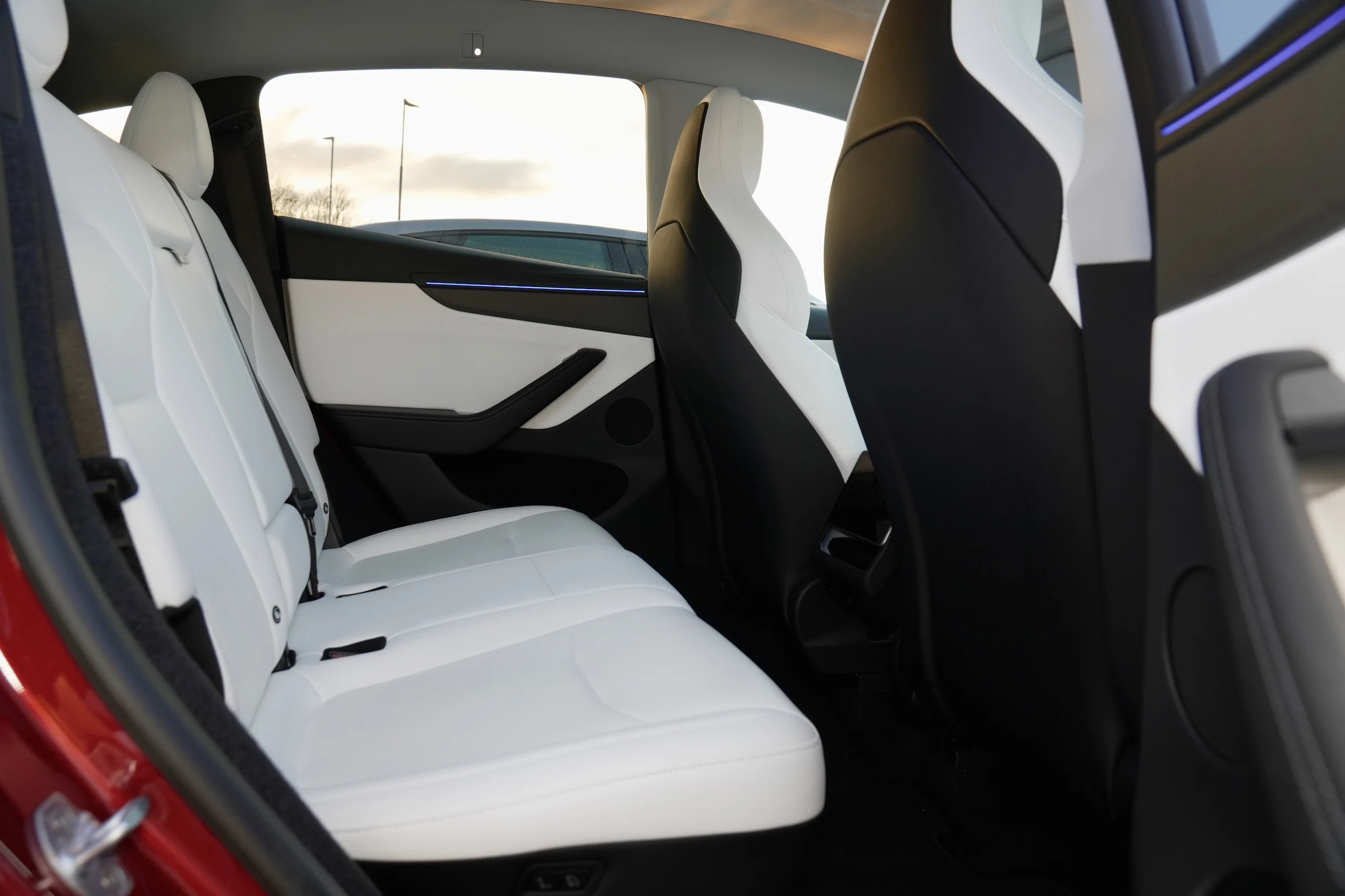 TEST Tesla Model Y Performance MBB 8073