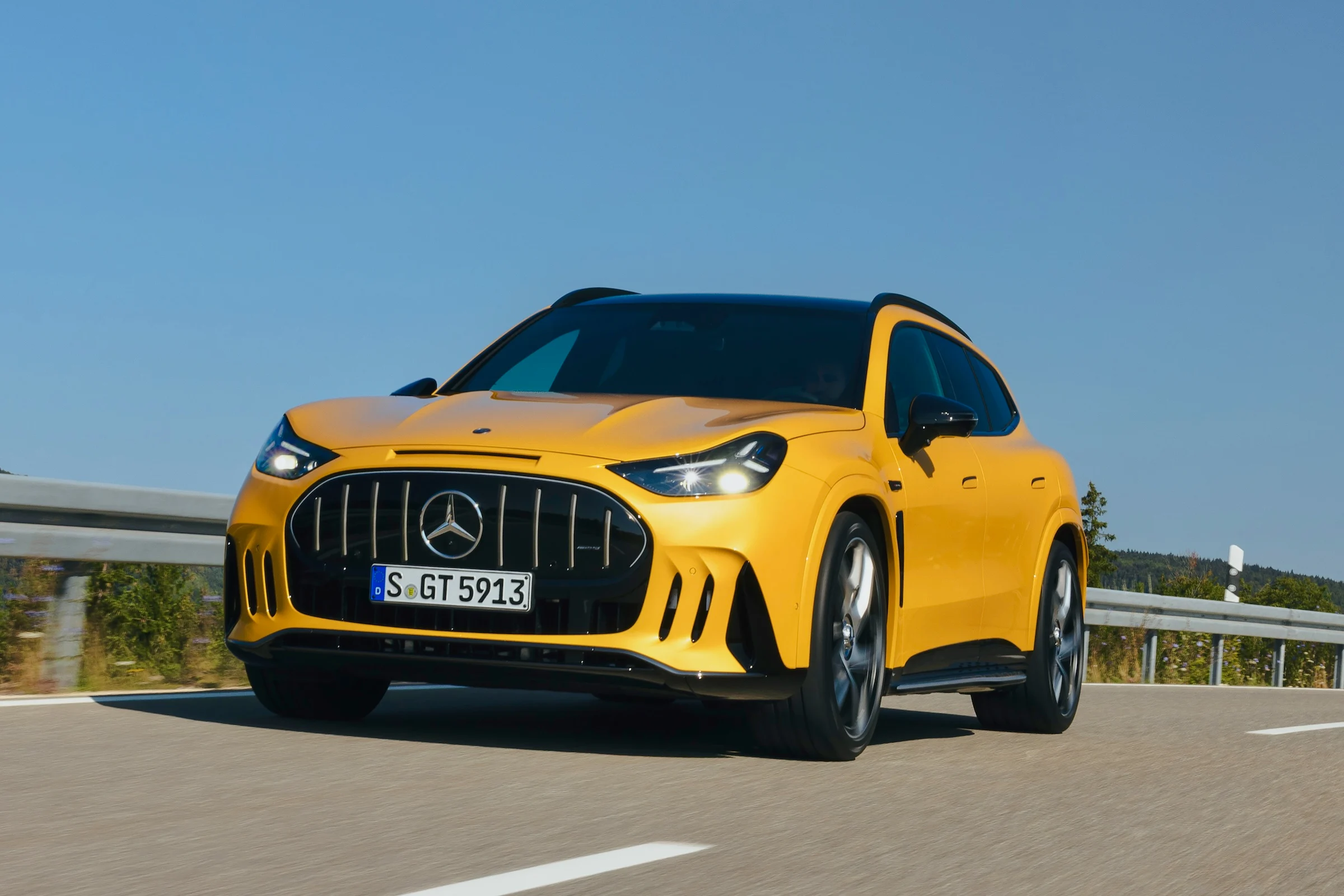 Mercedes-AMG GT SUV 332 080