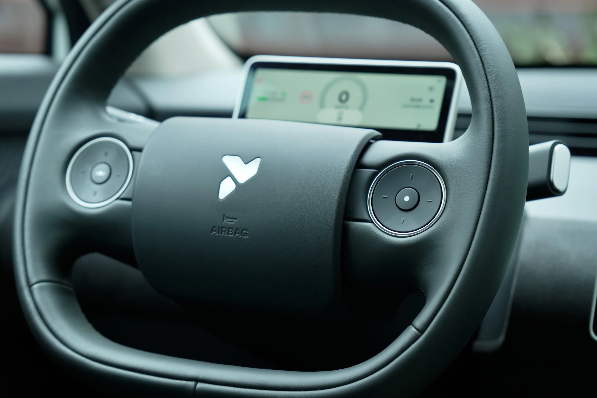 DUEL Firefly vs Renault 5 52 MBB 006