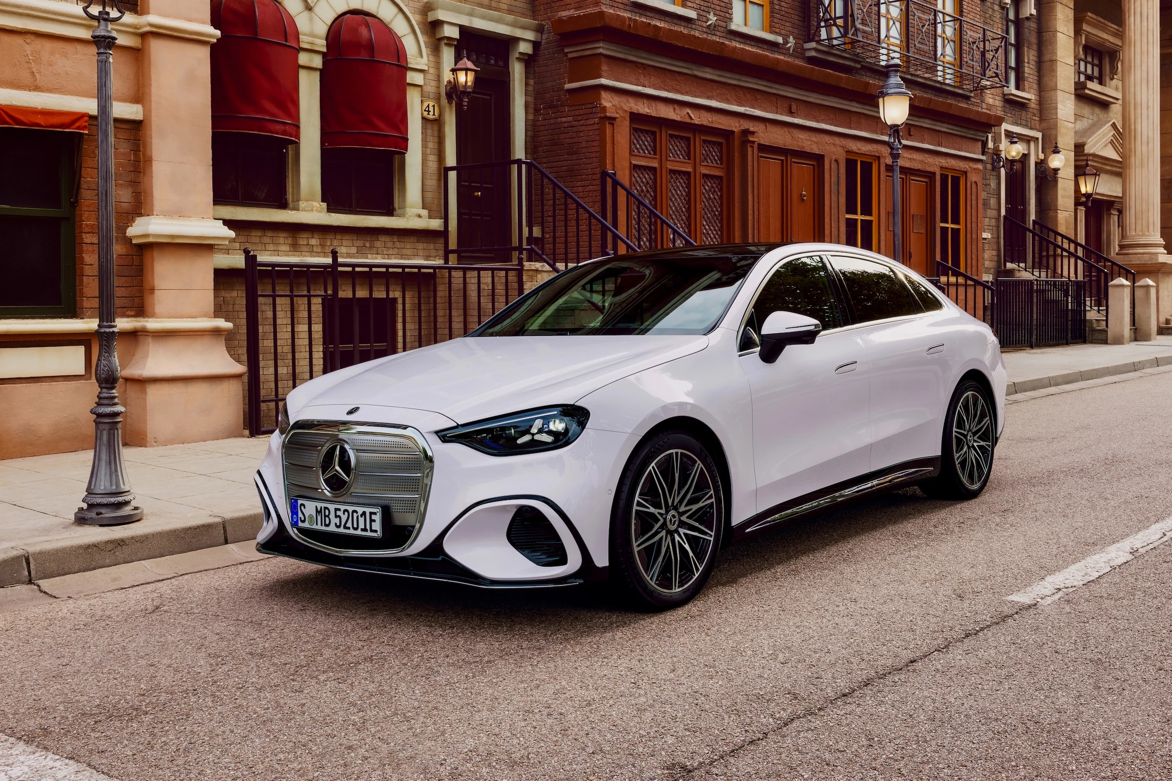 MB C-Klasse elektrisk 3 008