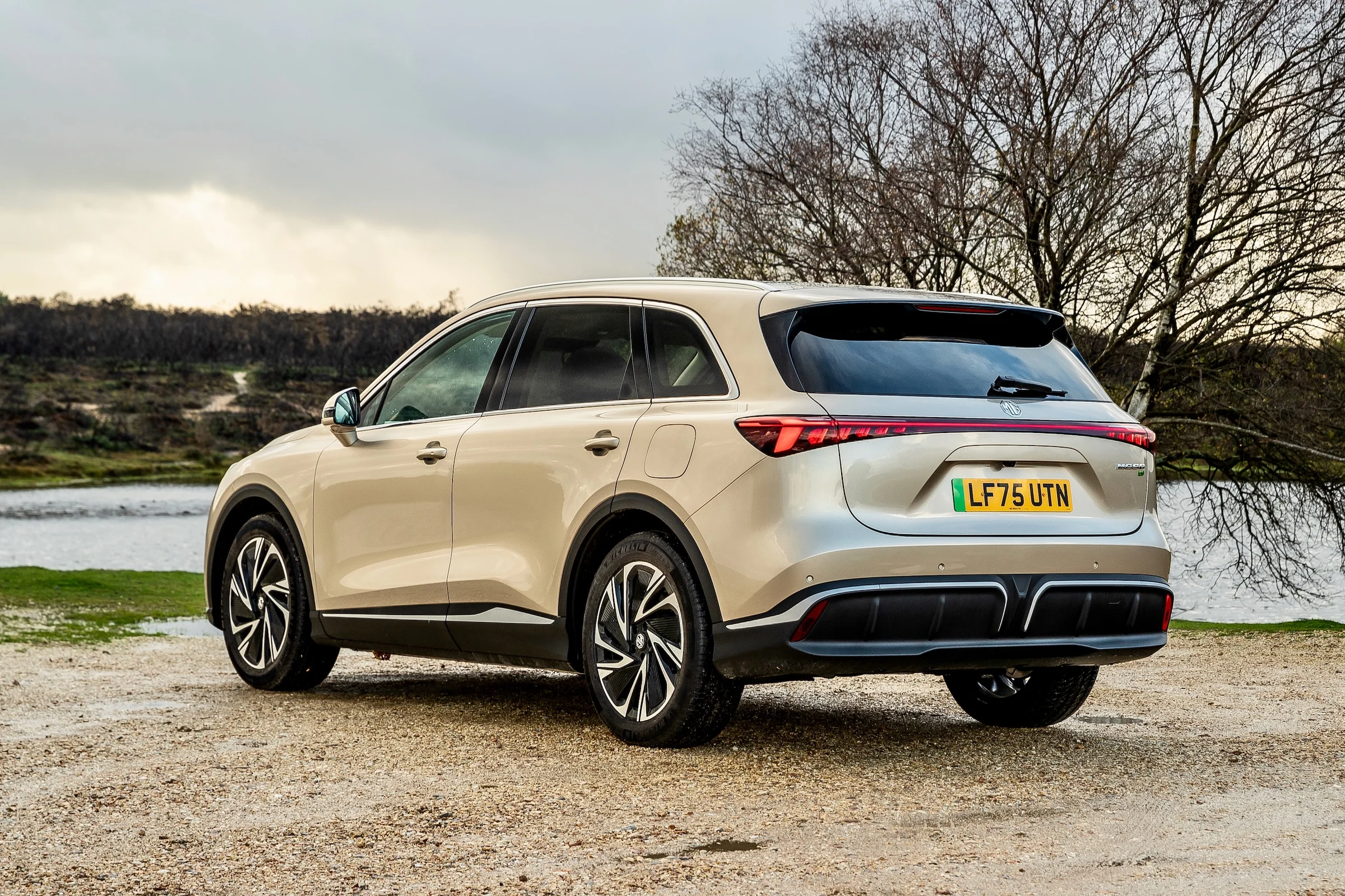 10.11.25-MGS6EV-3405