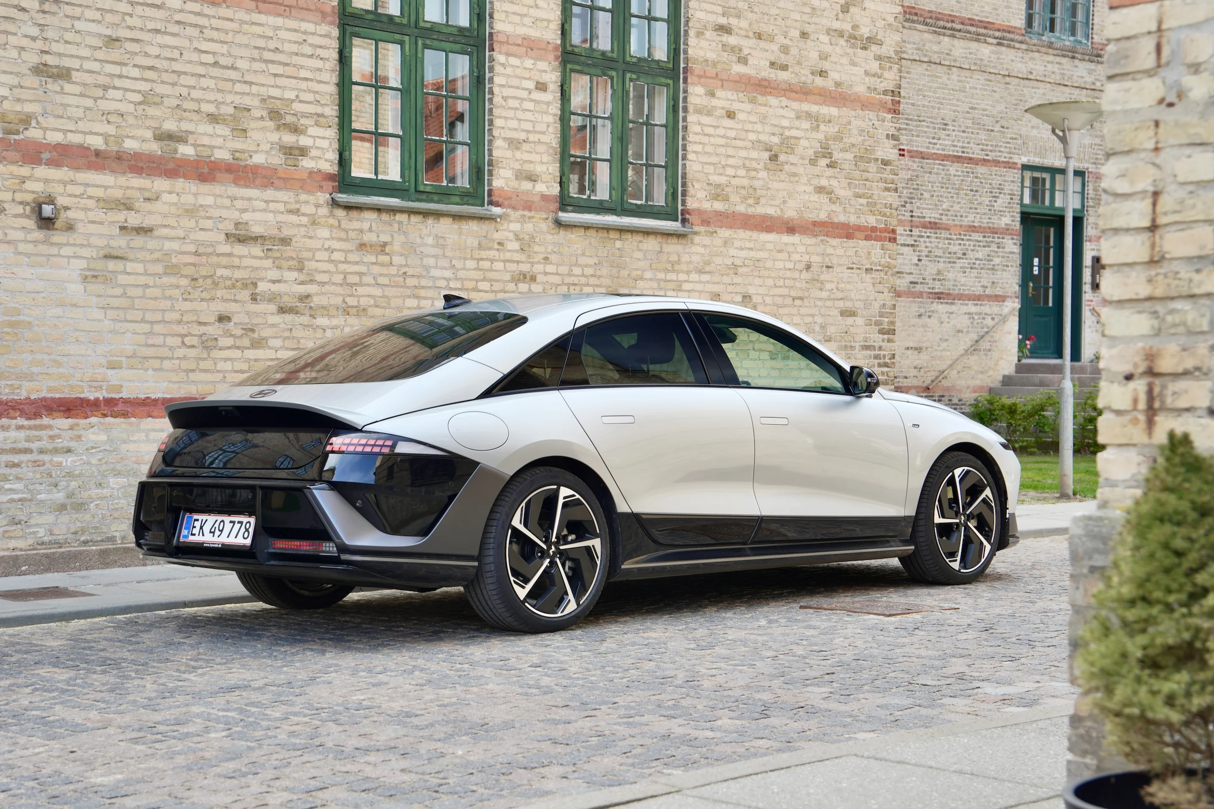 TEST Hyundai Ioniq 6 RWD N Line + MBB 406