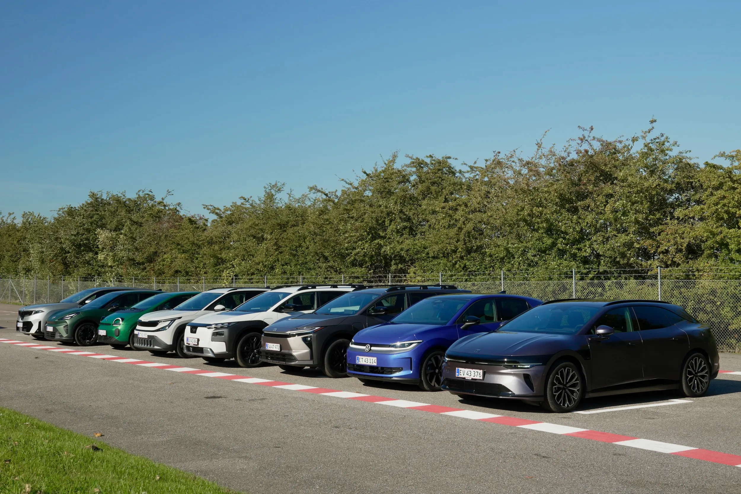 Årets Bil 2027 finalefeltet 825
