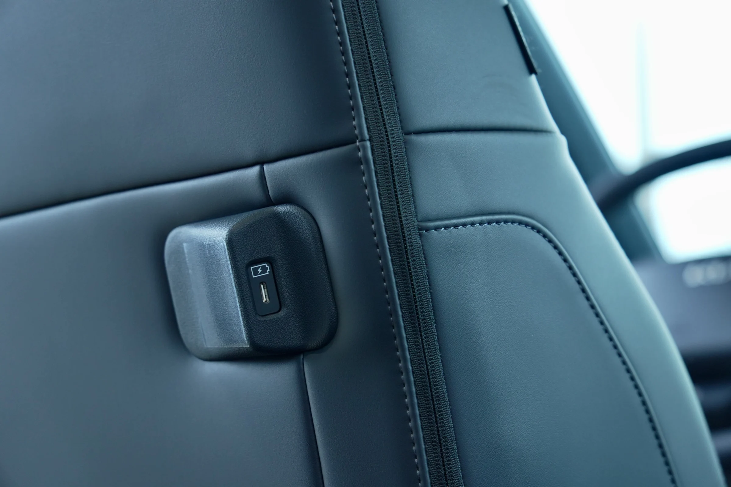 TEST Kia PV5 Passenger LR MBB 209