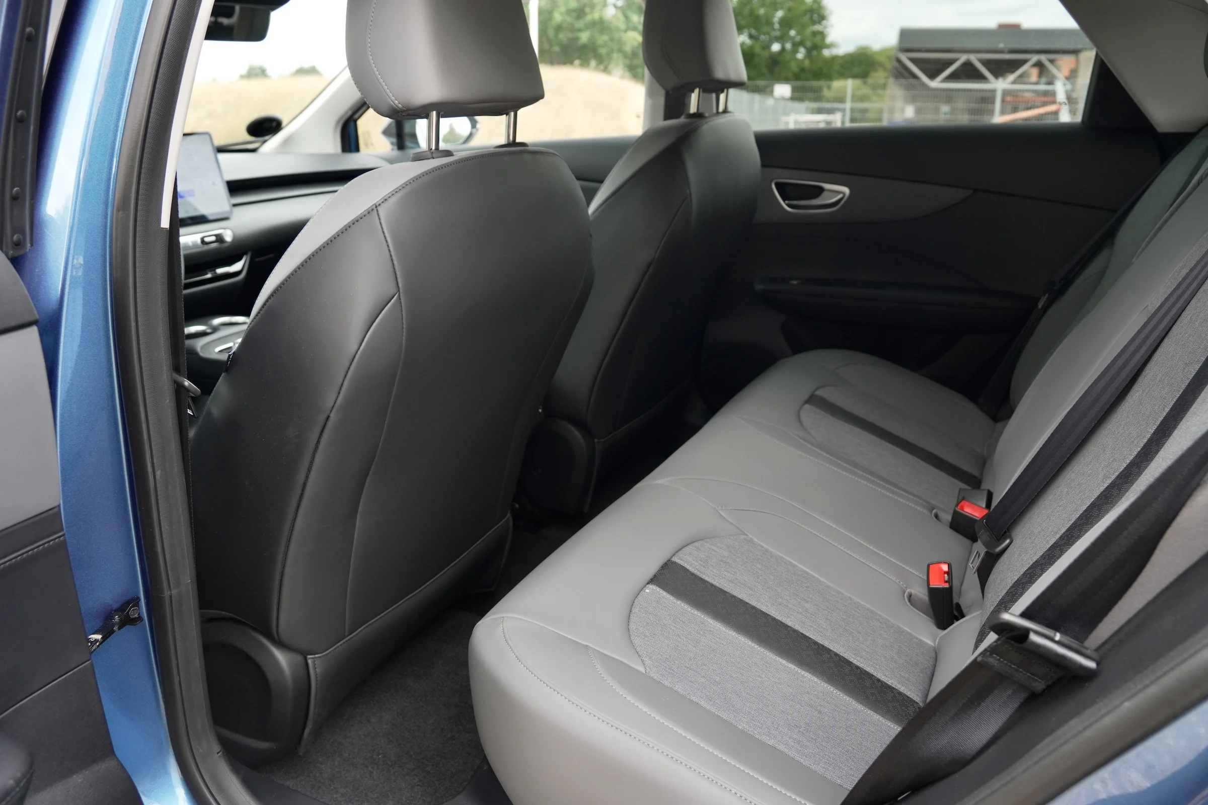 TEST MG4 EV Extended Range Luxury 2181
