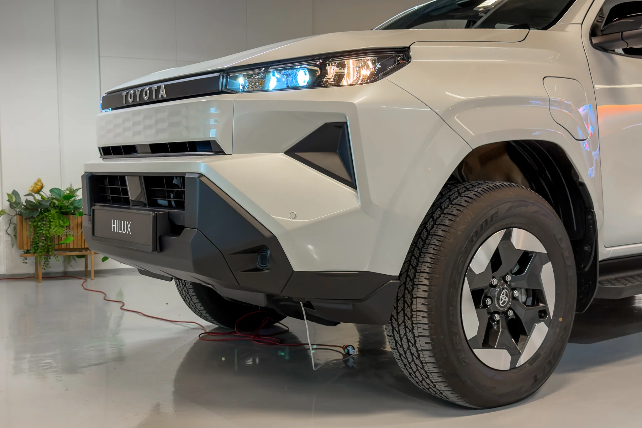 Toyota Hilux Electric-08