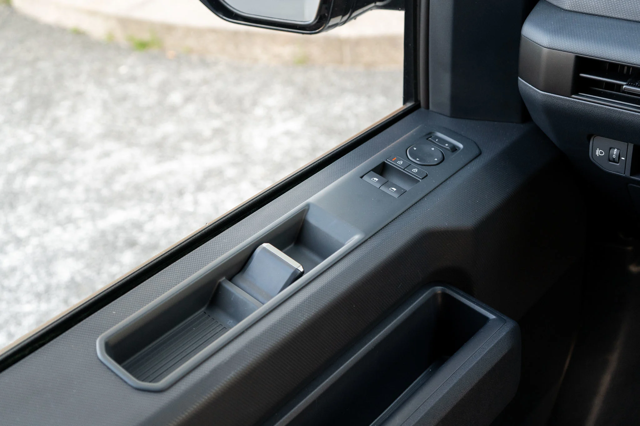 Kia PV5 Standard Range-11