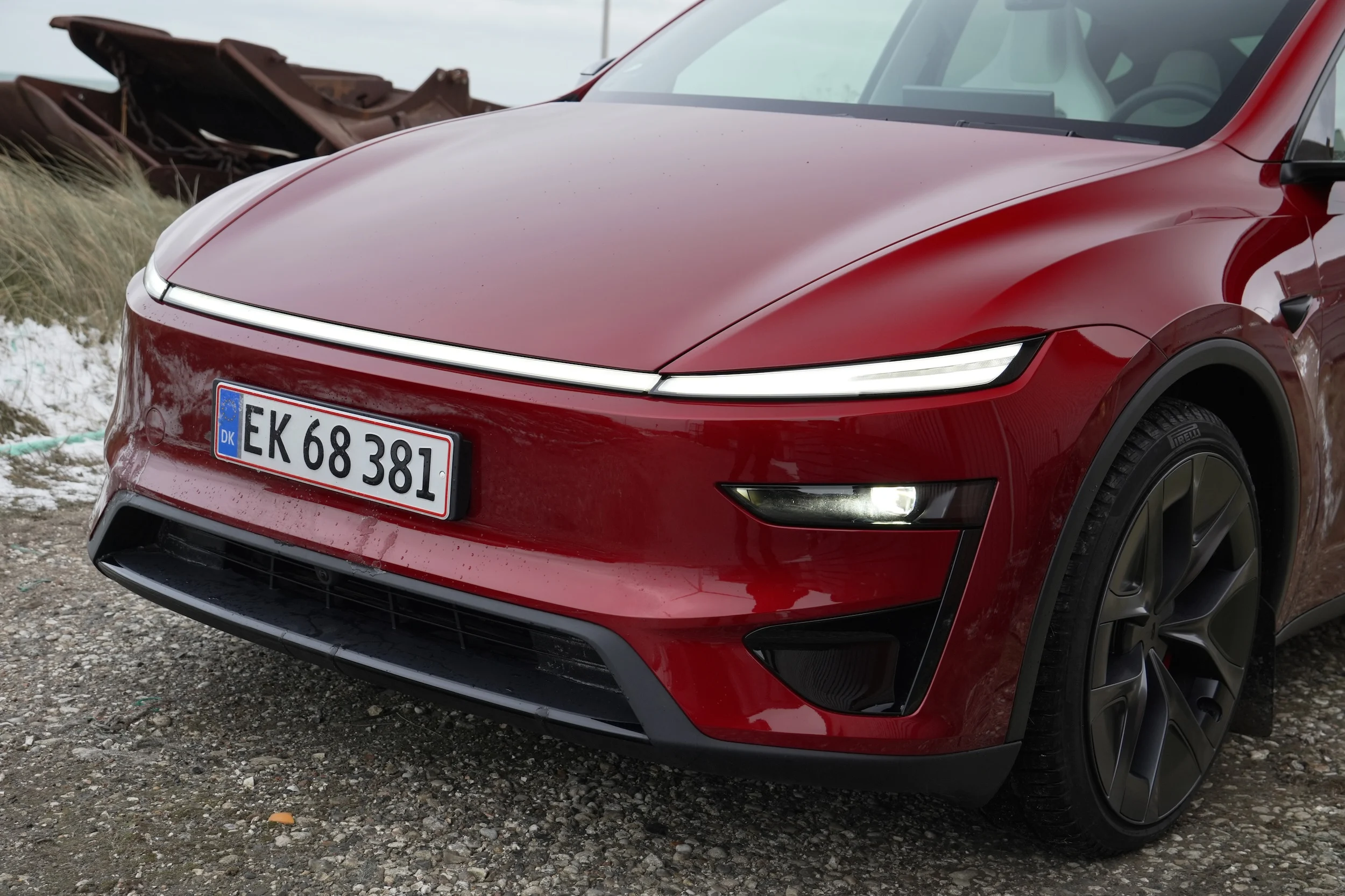 TEST Tesla Model Y Performance MBB 8024