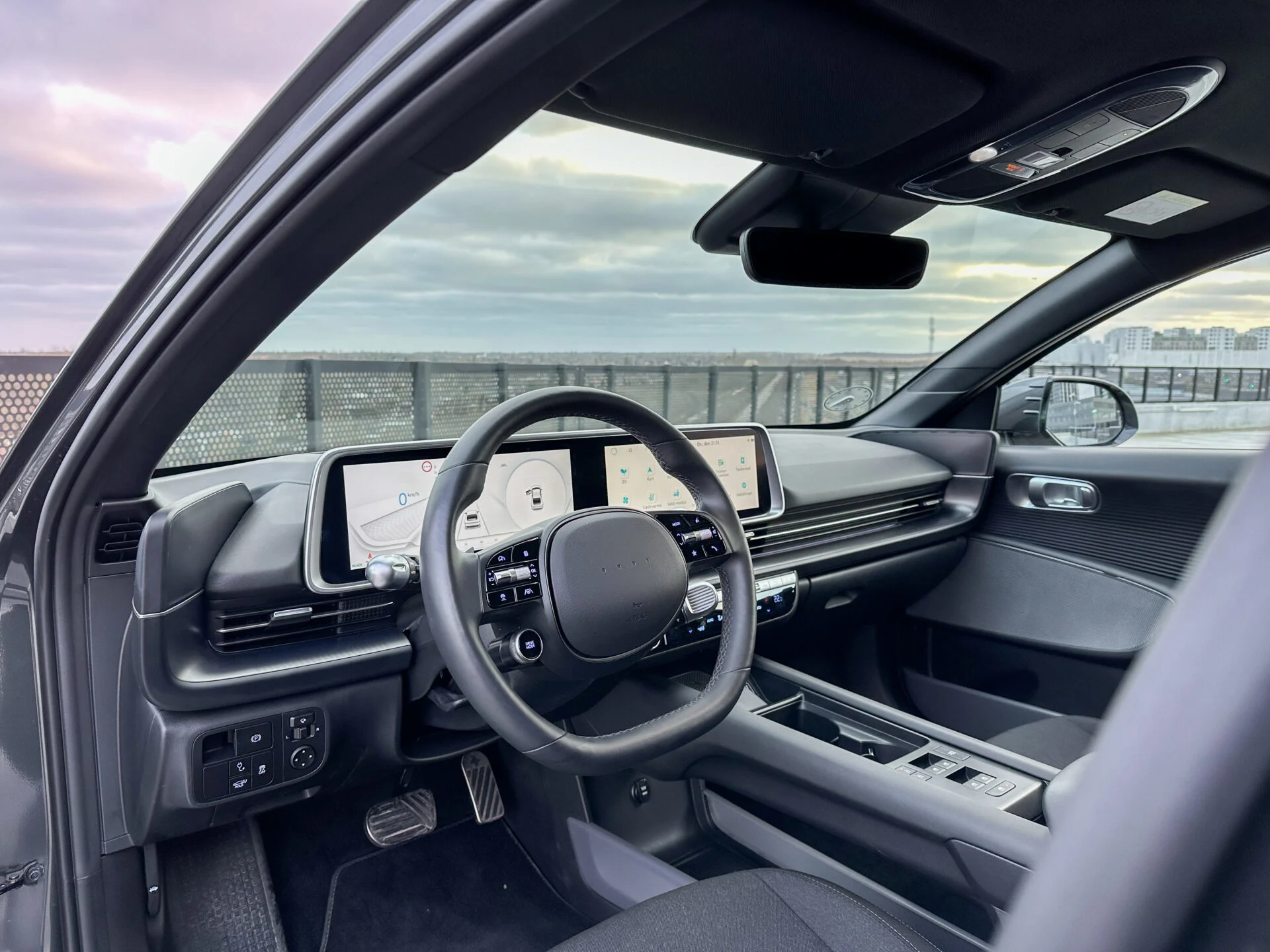 VW ID.7 vs. Hyundai Ioniq 6-44