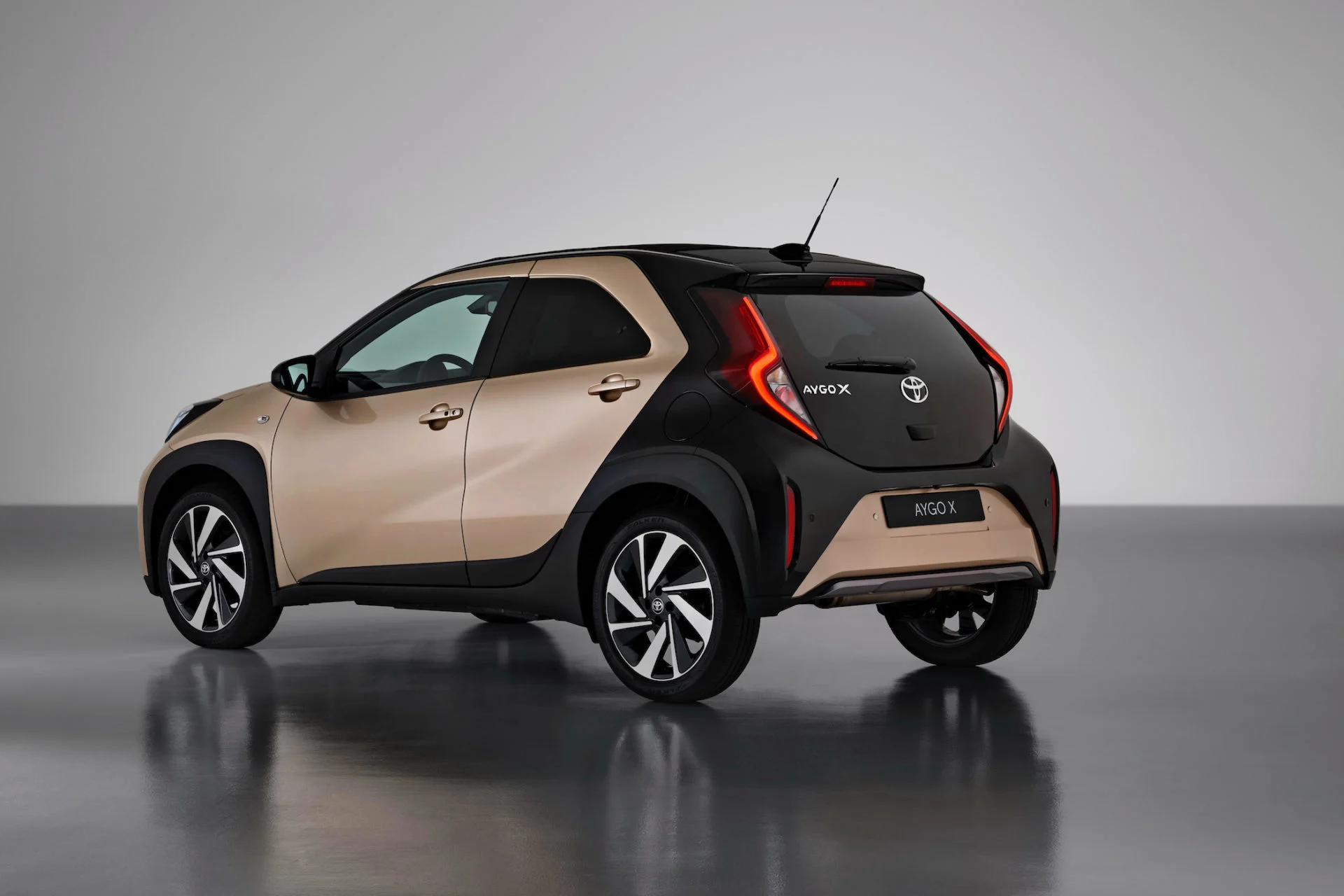 Toyota Aygo X 2021_GToyota Aygo X 2021_Ginger 2