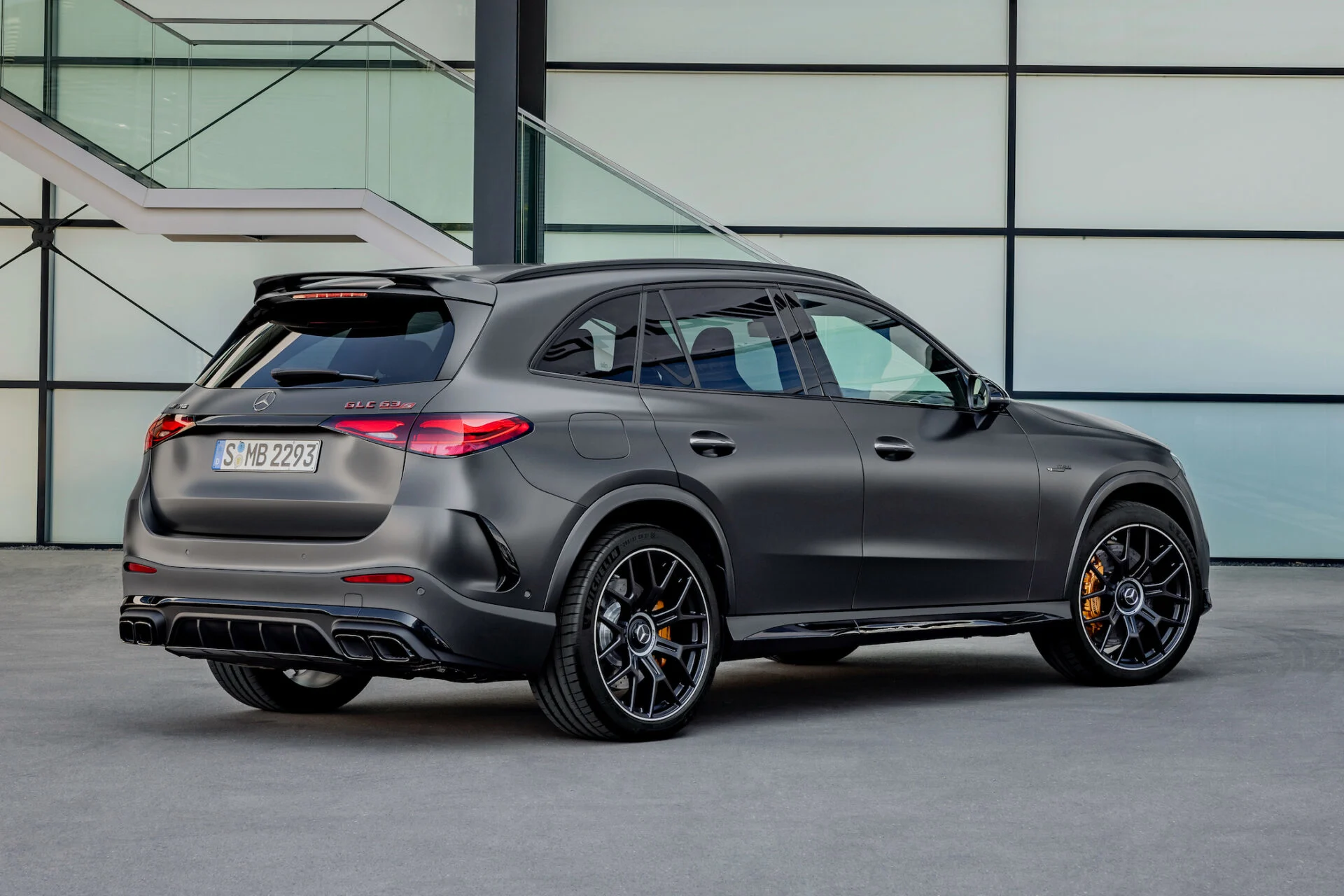 Mercedes-AMG GLC 63 S E PERFORMANCE SUVMercedes-AMG GLC 63 S E PERFORMANCE SUV
