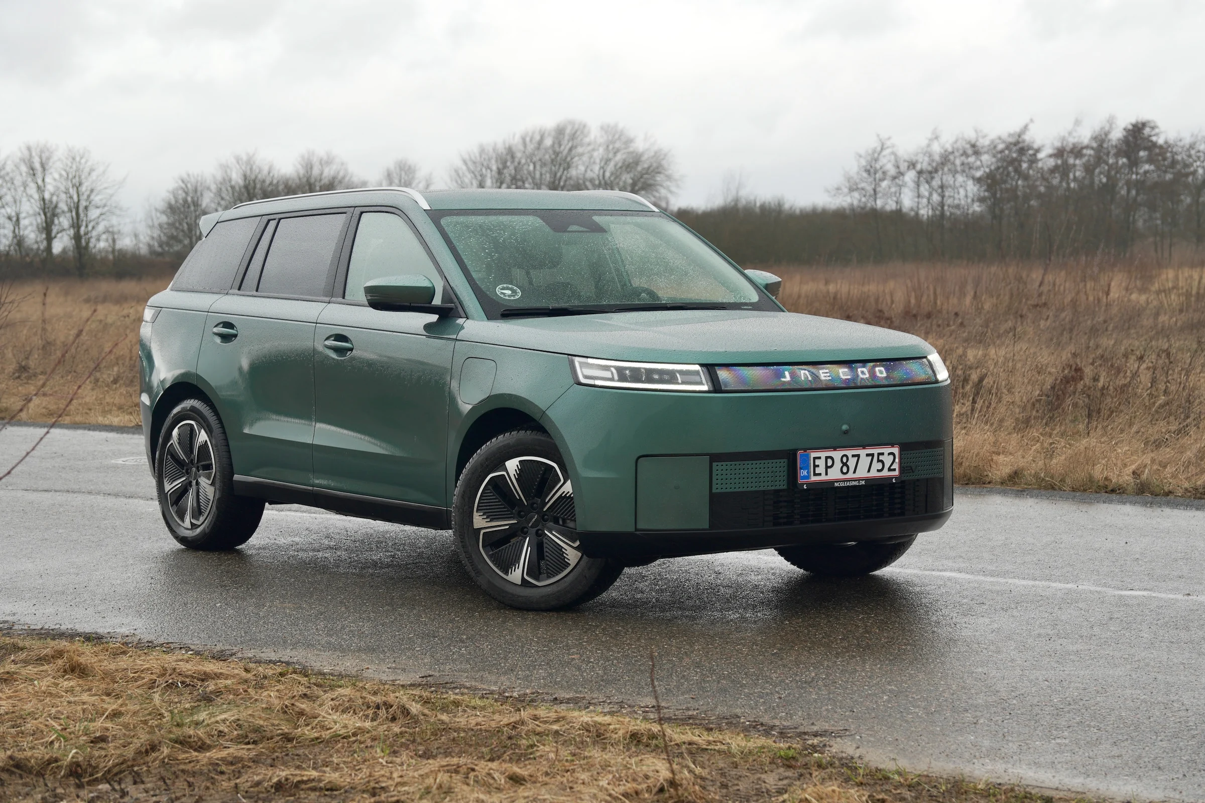 DUEL Jaecoo J5 EV vs Renault 4 E-Tech 064