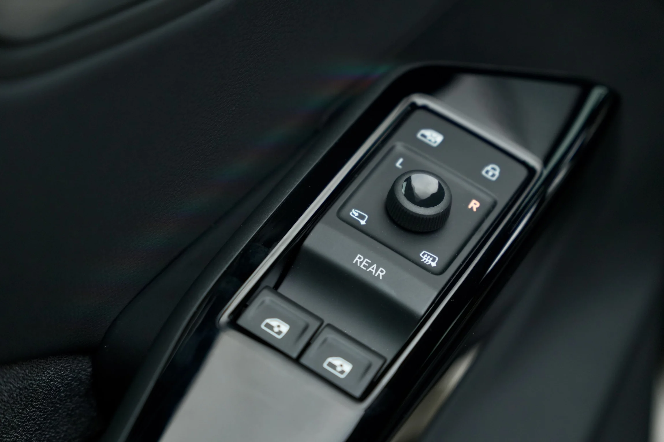 Kia EV4 LR vs VW ID.3 Max+ MBB124