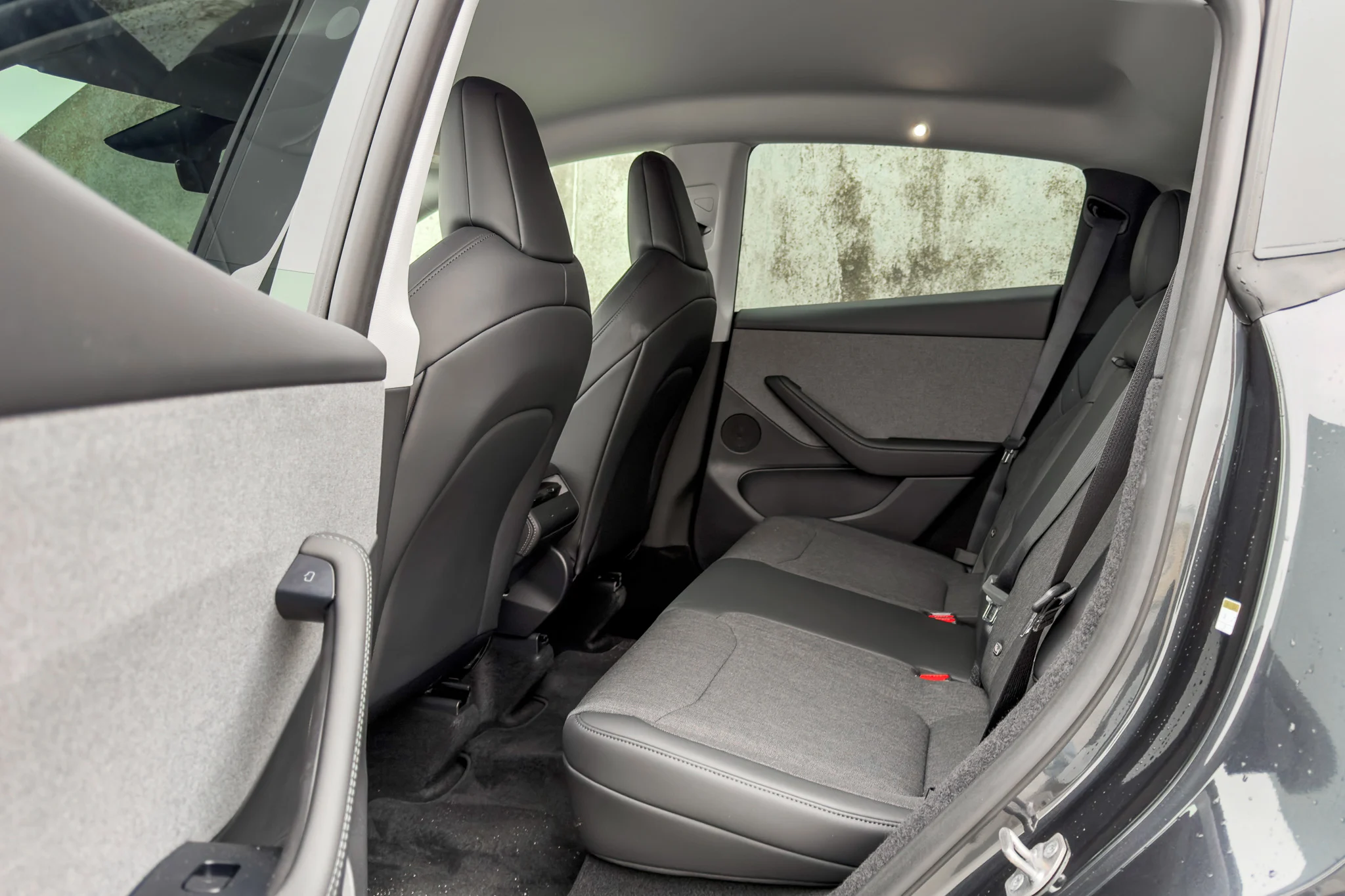 Tesla Model Y Baghjulstræk - Interiør-07