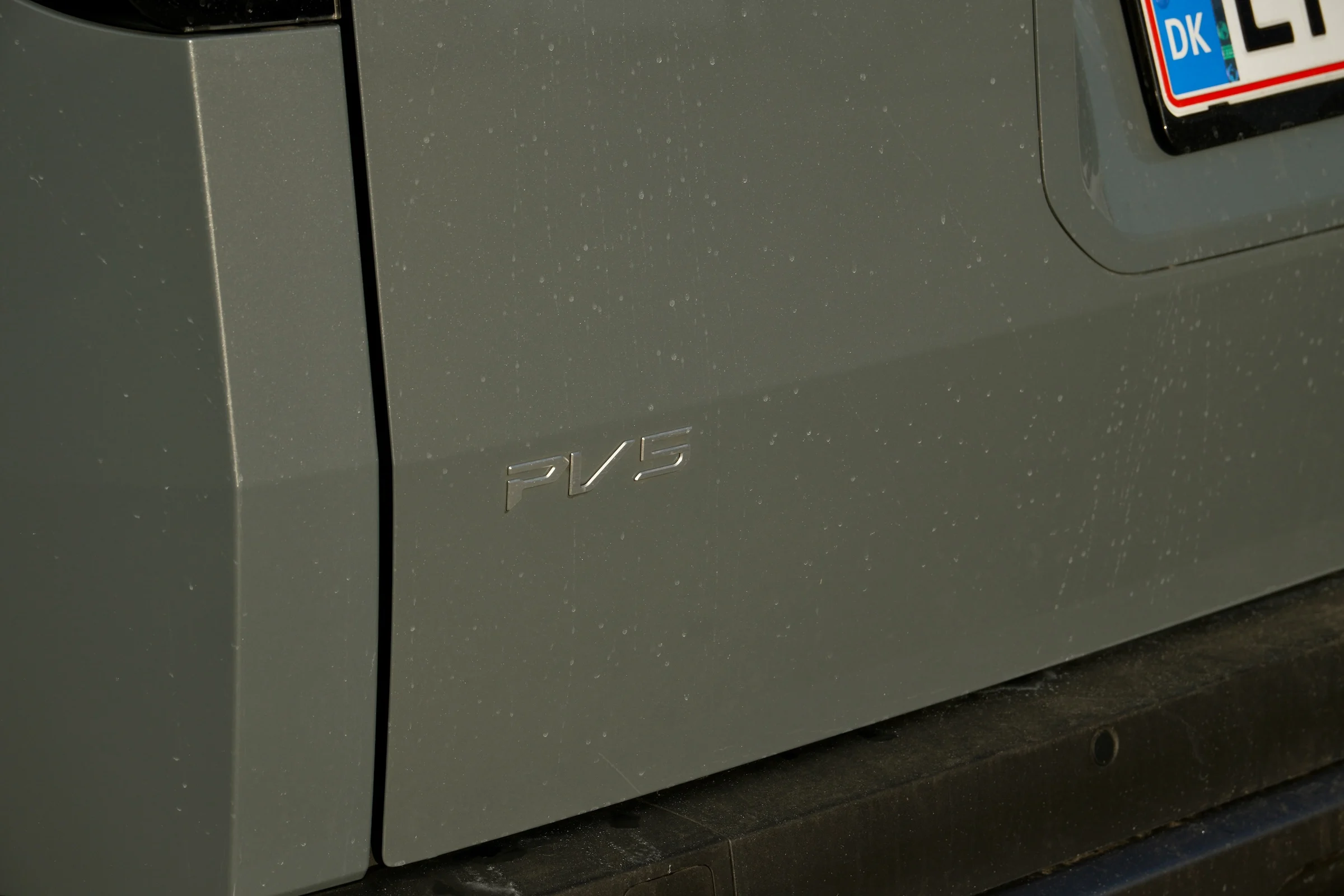 DUEL Kia PV5 Pass vs VW ID. Buzz 707