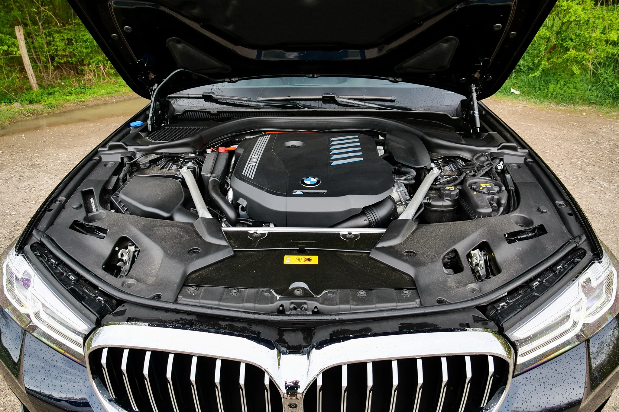 BMW 545e – motor